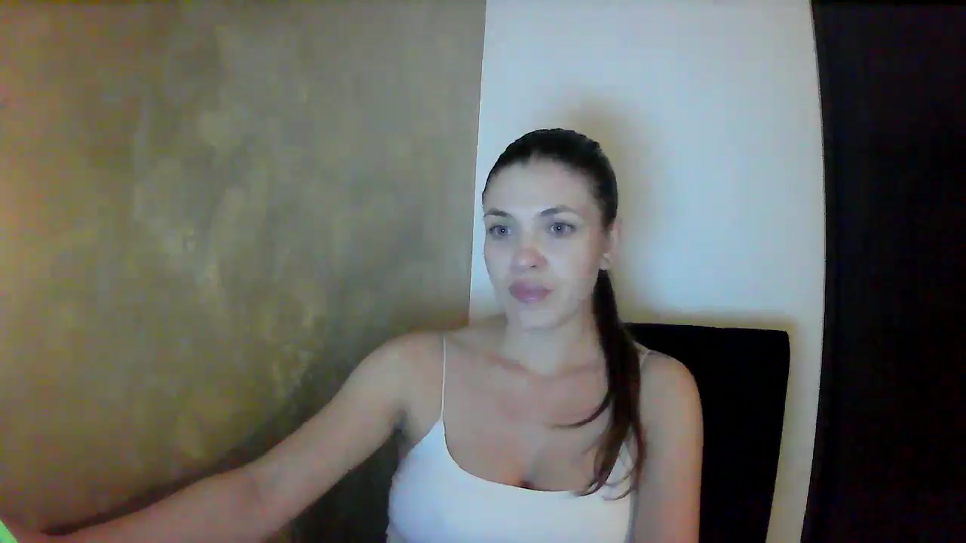 Gallery image thumbnail from GreenKittyy's myfreecams stream on, 09/26/2025, 24:22 image 7 of 20
