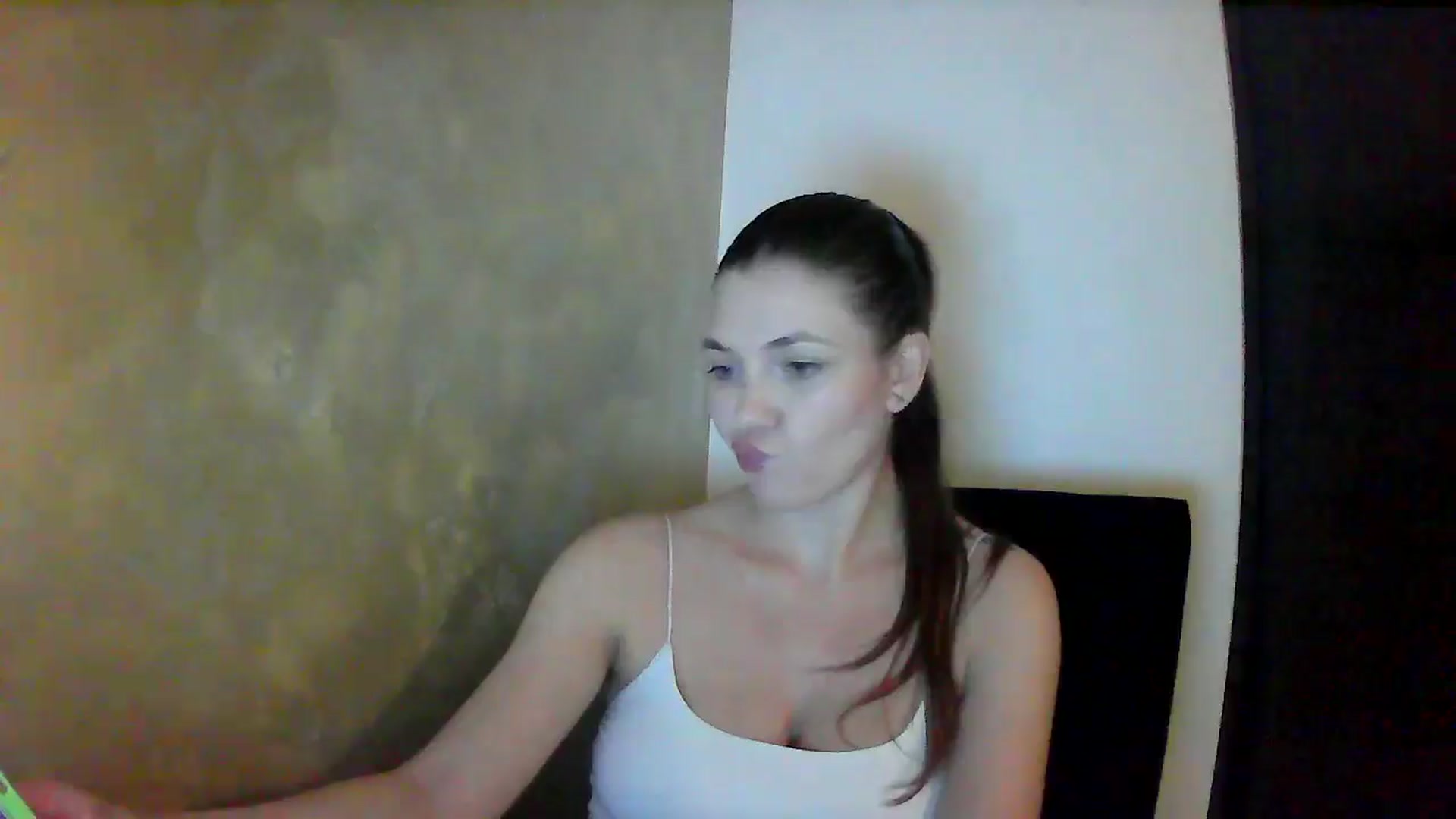 Gallery image thumbnail from GreenKittyy's myfreecams stream on, 09/26/2025, 24:22 image 9 of 20