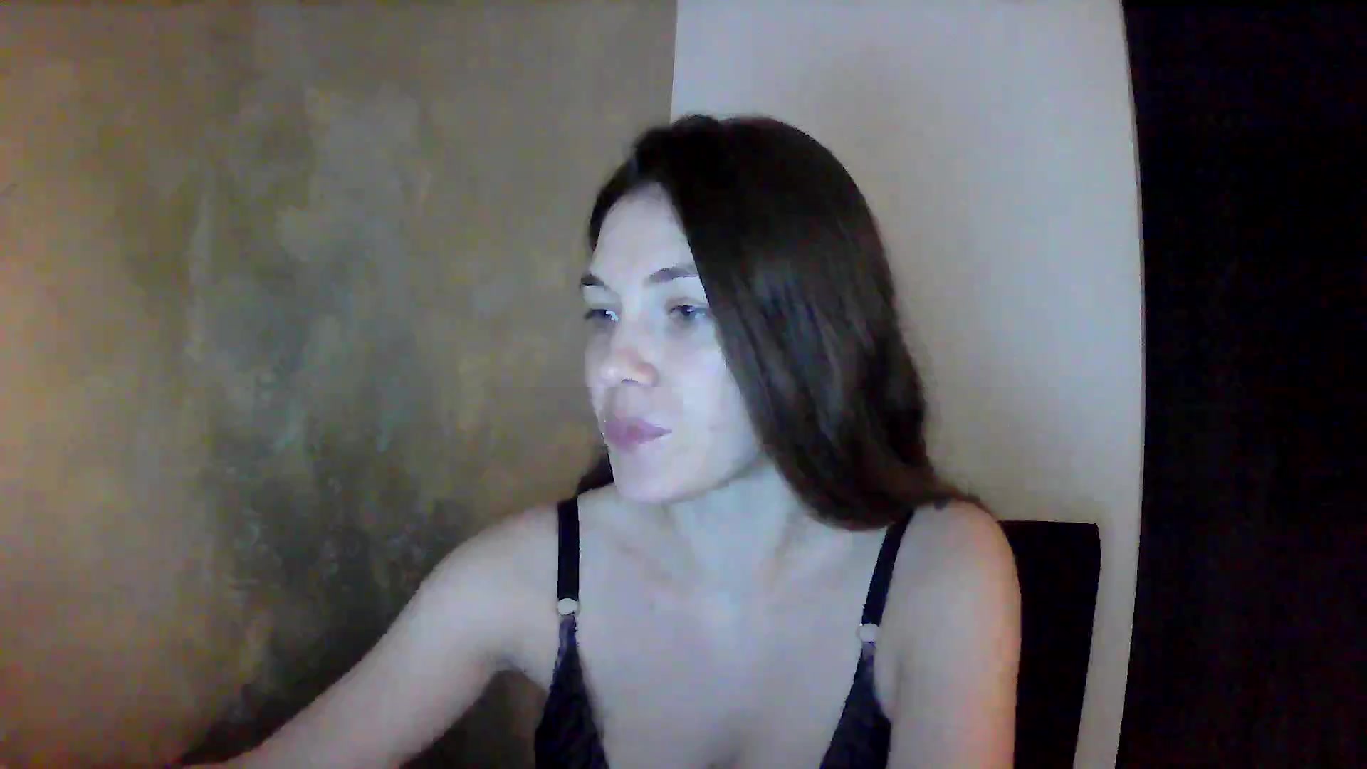 Gallery image thumbnail from GreenKittyy's myfreecams stream on, 09/30/2025, 02:54 image 18 of 20