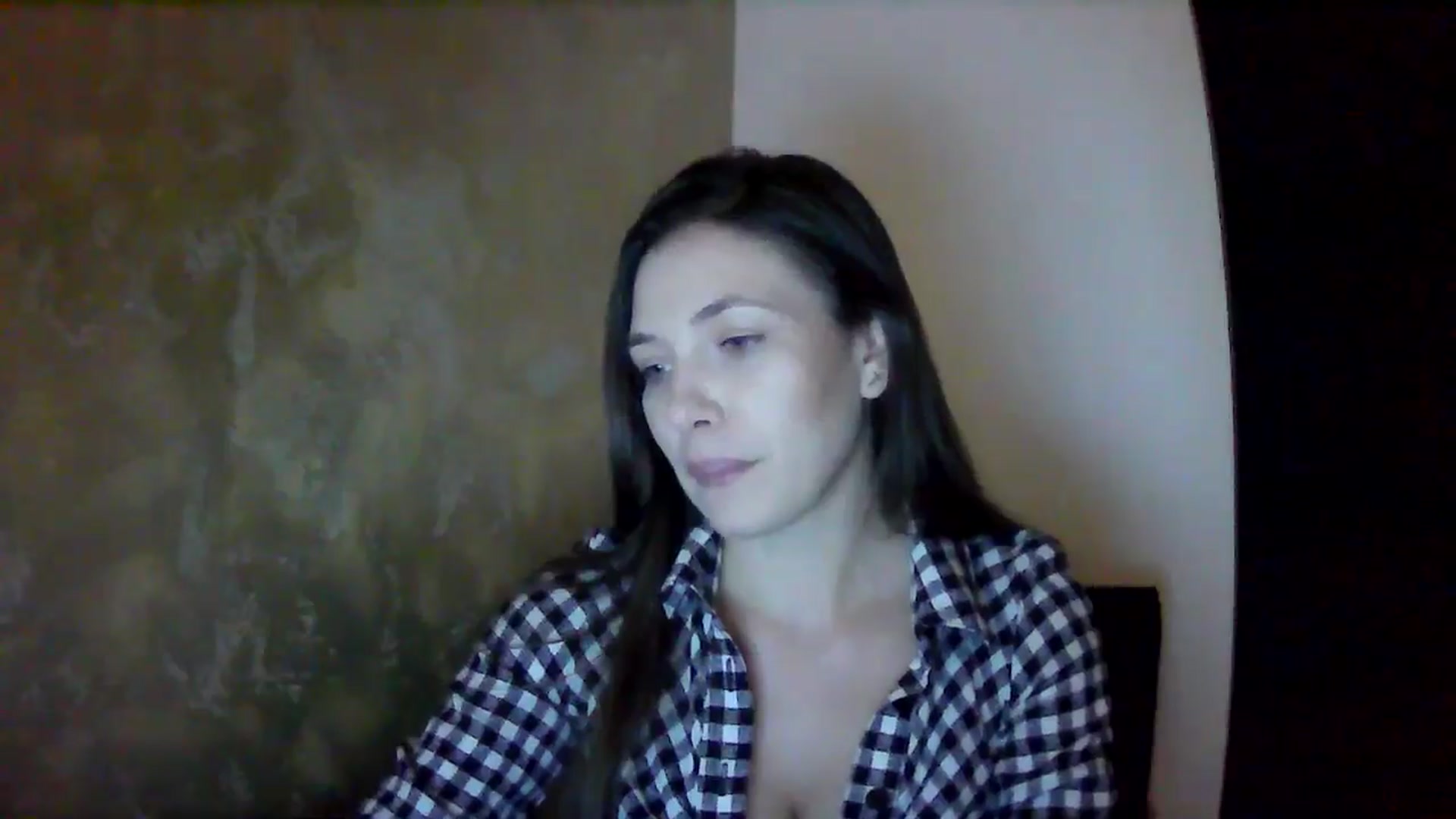 Gallery image thumbnail from GreenKittyy's myfreecams stream on, 10/07/2025, 24:02 image 17 of 20