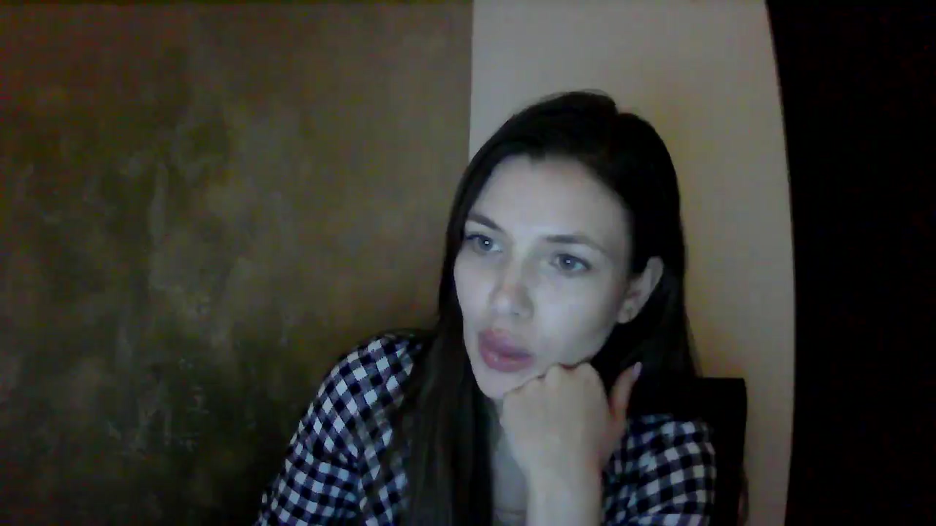 Gallery image thumbnail from GreenKittyy's myfreecams stream on, 10/07/2025, 24:02 image 12 of 20
