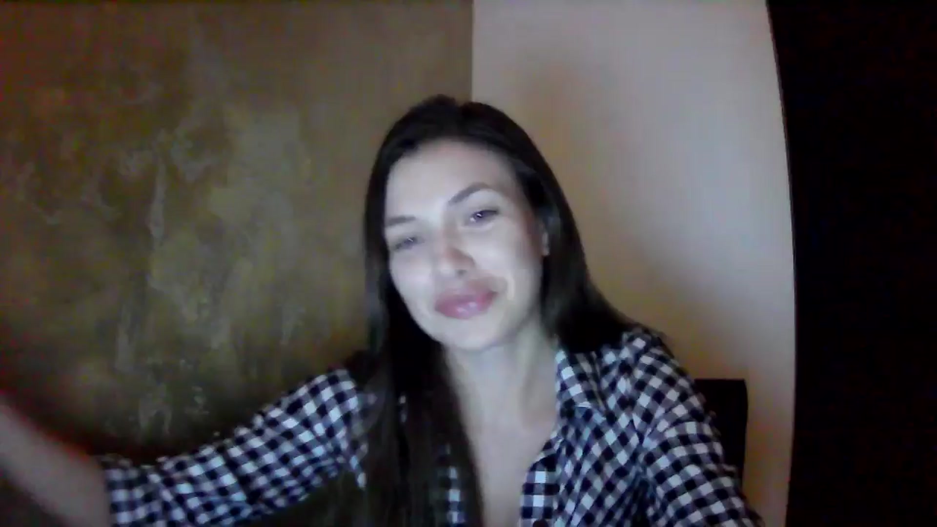 Gallery image thumbnail from GreenKittyy's myfreecams stream on, 10/07/2025, 24:02 image 16 of 20