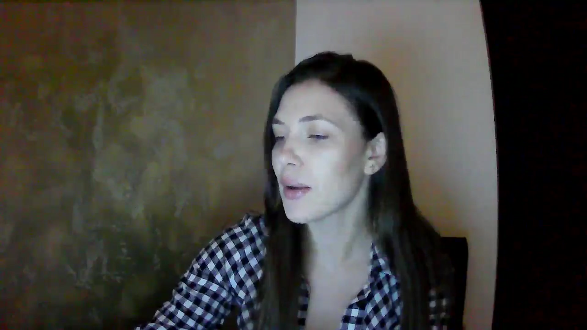 Gallery image thumbnail from GreenKittyy's myfreecams stream on, 10/07/2025, 24:02 image 4 of 20