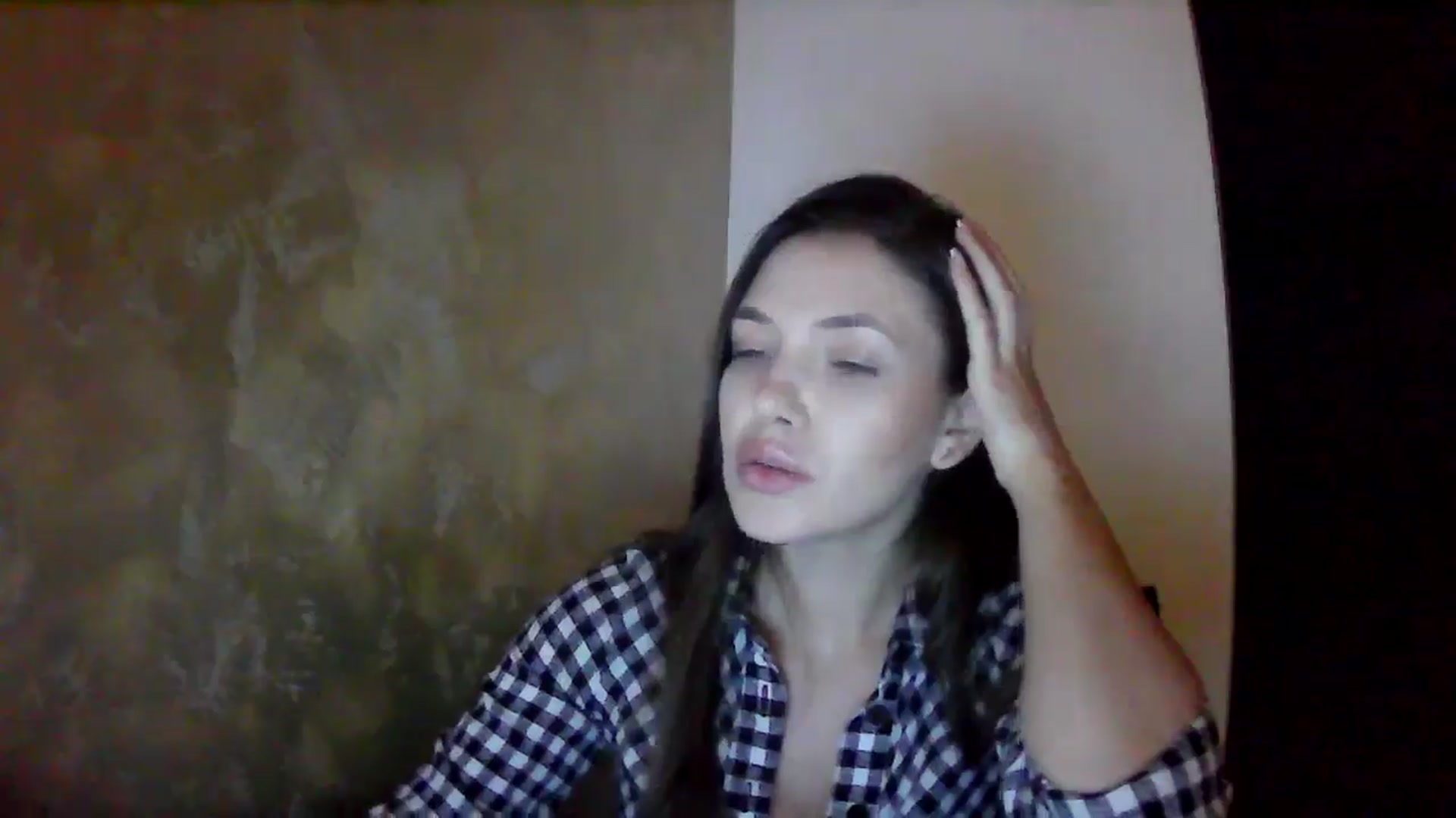Gallery image thumbnail from GreenKittyy's myfreecams stream on, 10/07/2025, 01:04 image 2 of 20