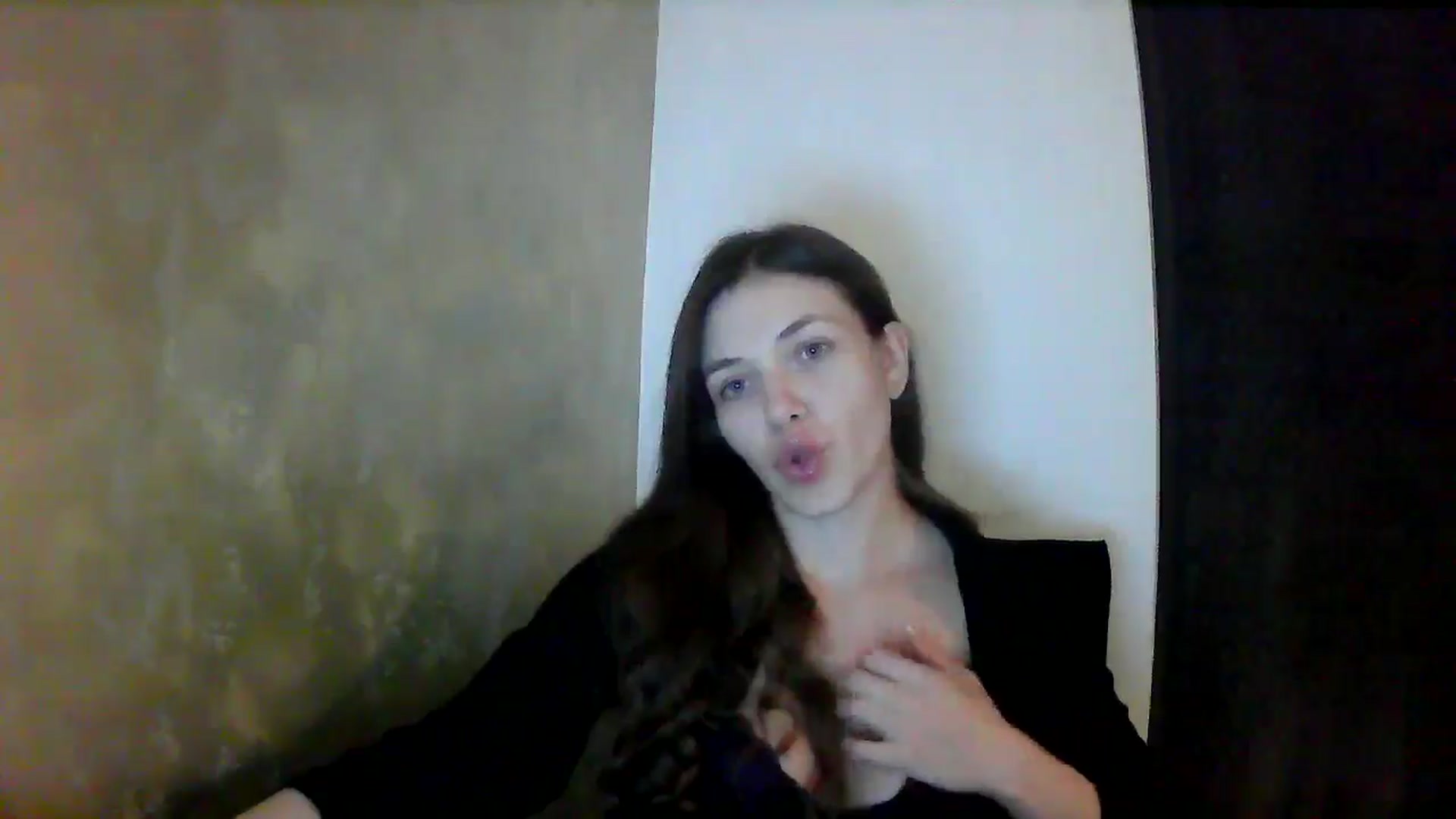 Gallery image thumbnail from GreenKittyy's myfreecams stream on, 10/10/2025, 01:32 image 13 of 20