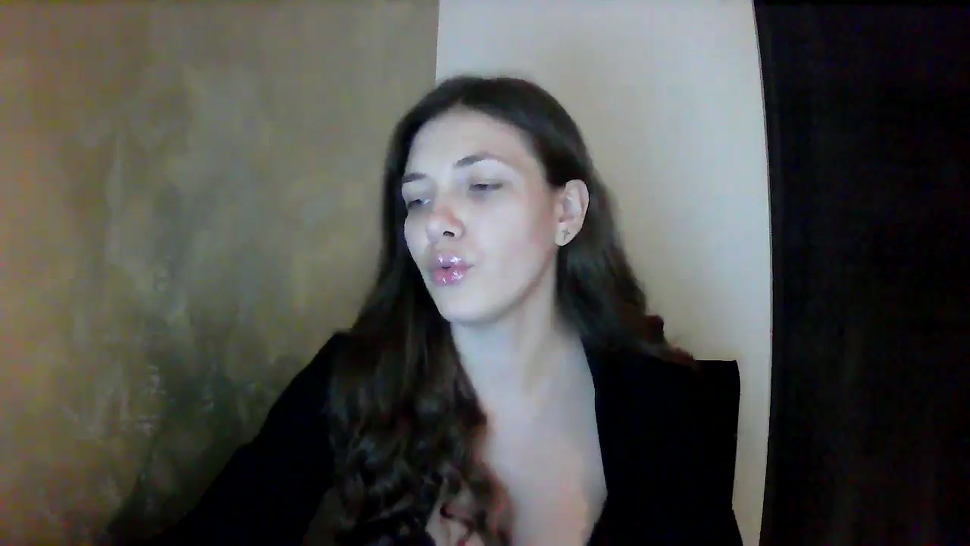 Gallery image thumbnail from GreenKittyy's myfreecams stream on, 10/10/2025, 01:32 image 16 of 20