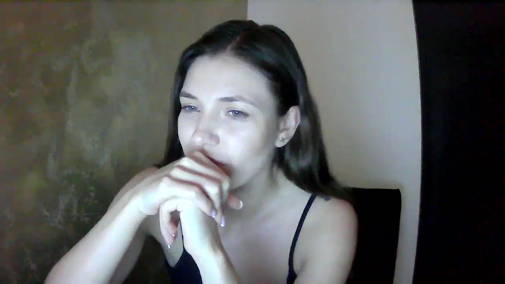 Gallery image thumbnail from GreenKittyy's myfreecams stream on, 10/11/2025, 01:33 image 6 of 20