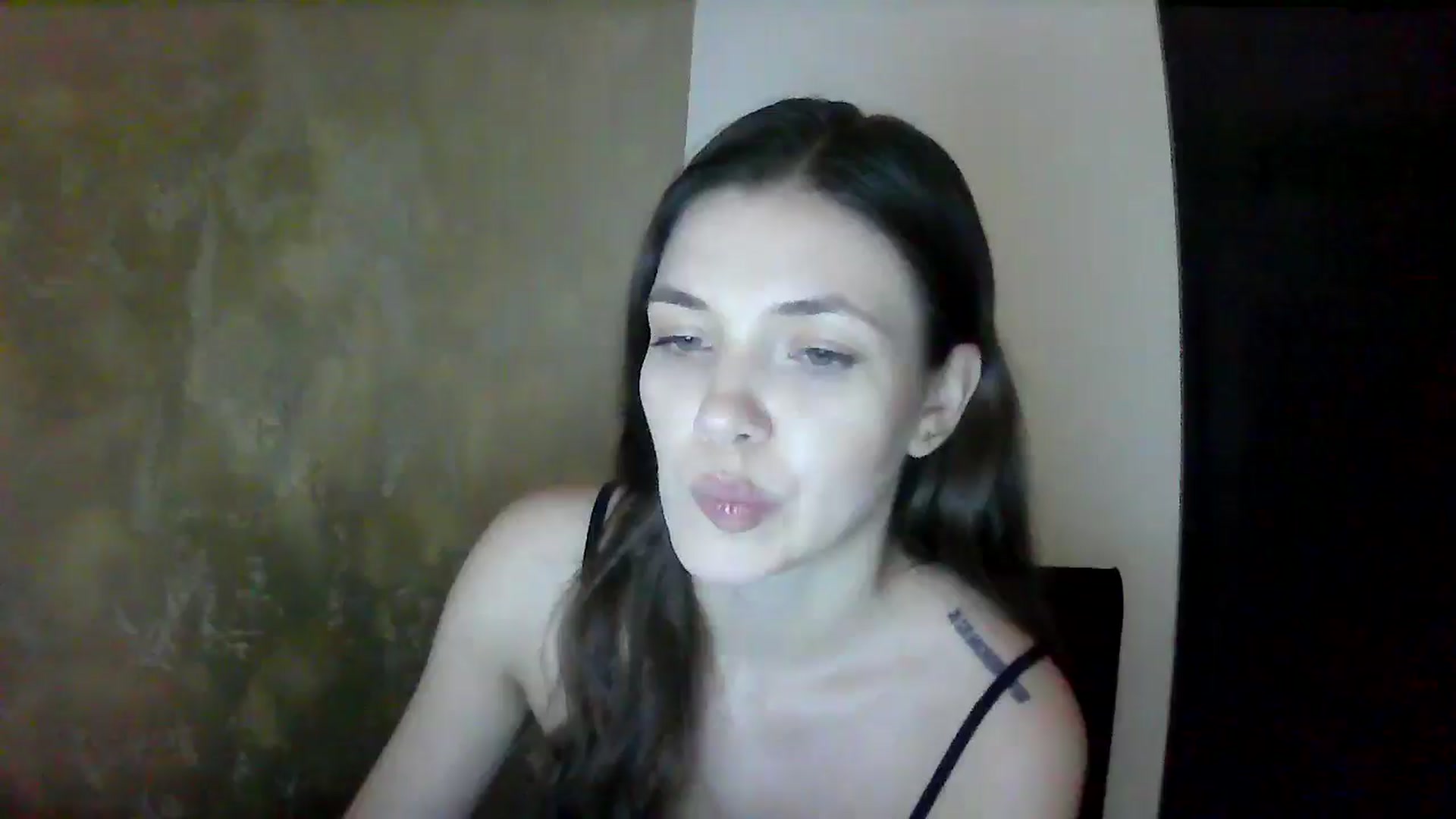 Gallery image thumbnail from GreenKittyy's myfreecams stream on, 10/11/2025, 01:33 image 16 of 20