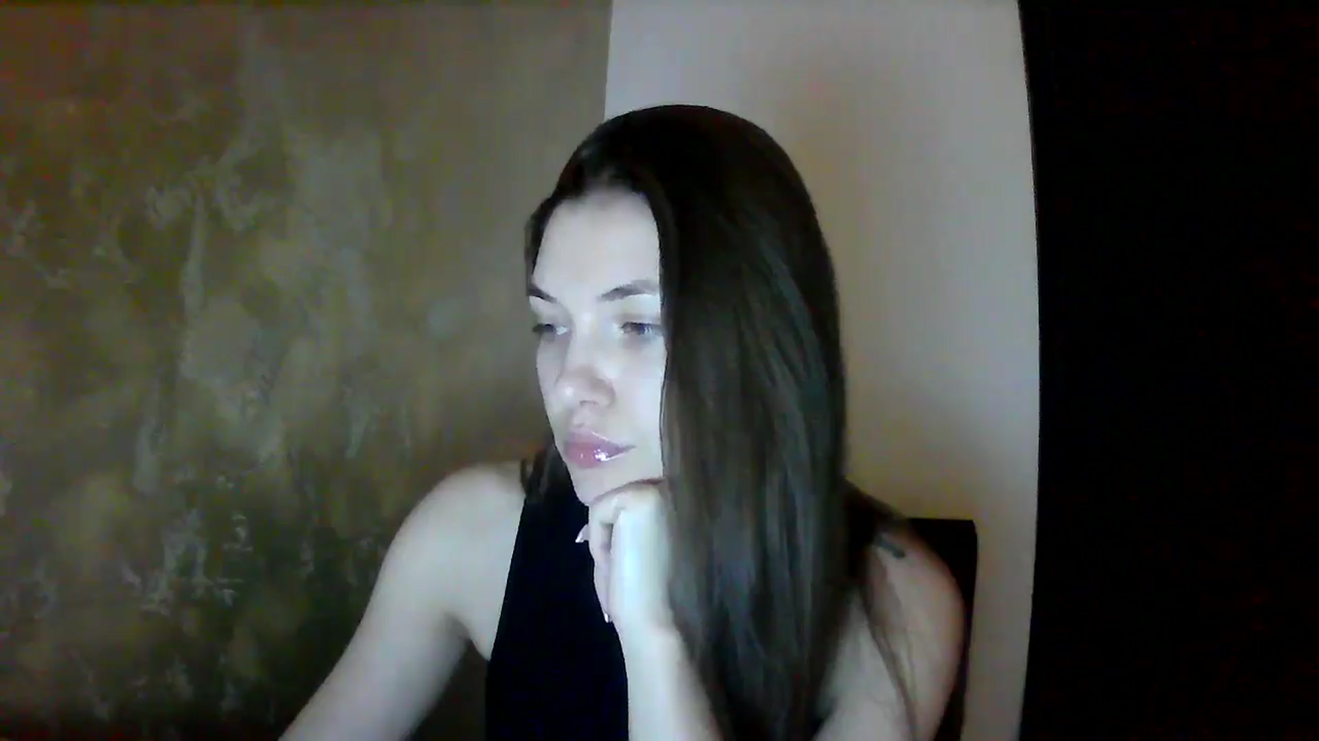 Gallery image thumbnail from GreenKittyy's myfreecams stream on, 10/14/2025, 24:15 image 11 of 20