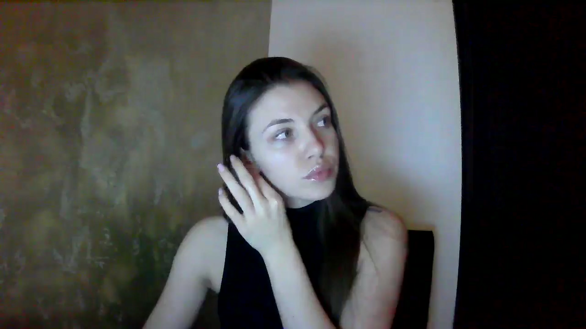 Gallery image thumbnail from GreenKittyy's myfreecams stream on, 10/14/2025, 24:15 image 13 of 20