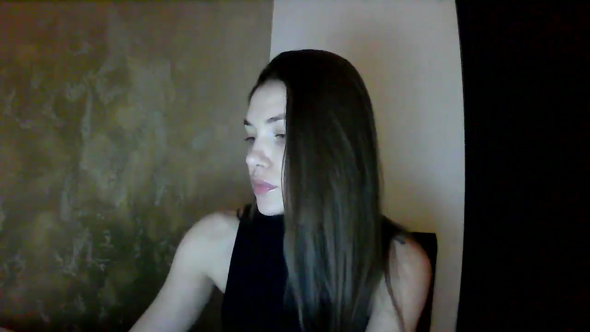 Gallery image thumbnail from GreenKittyy's myfreecams stream on, 10/14/2025, 24:15 image 12 of 20