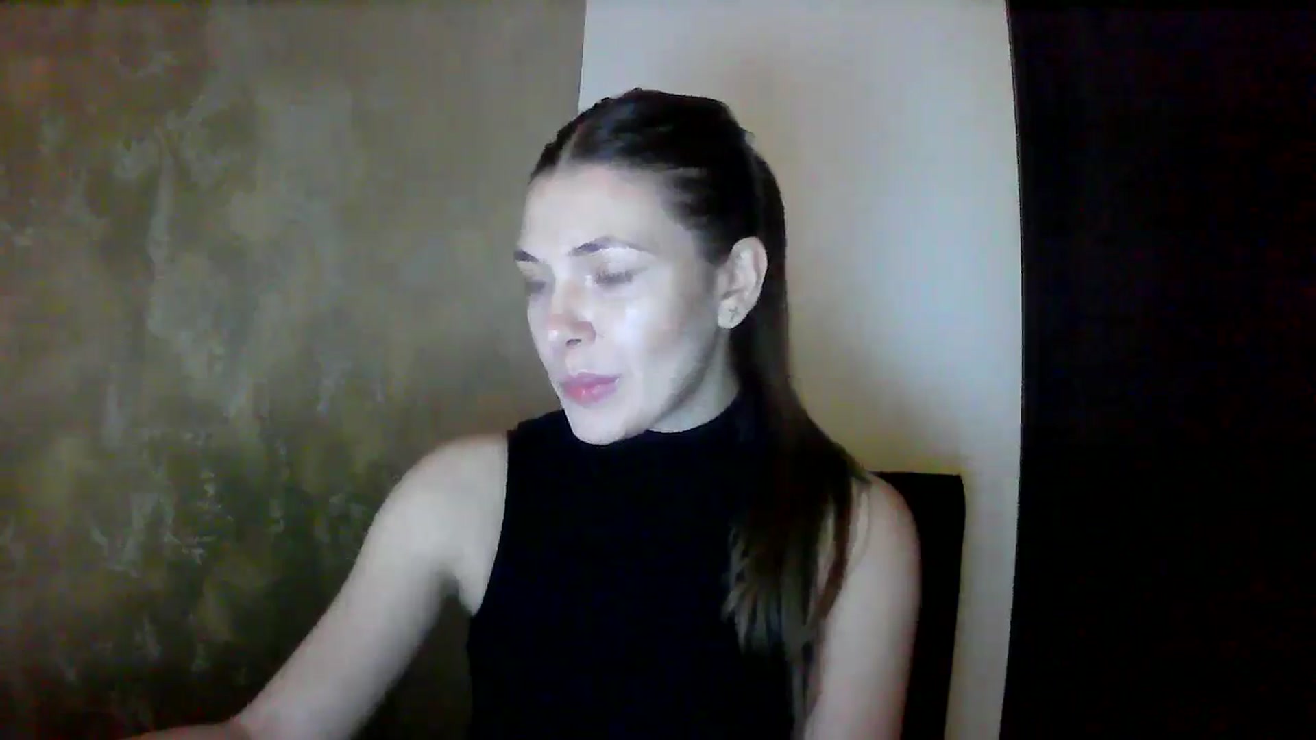 Gallery image thumbnail from GreenKittyy's myfreecams stream on, 10/15/2025, 02:19 image 7 of 20