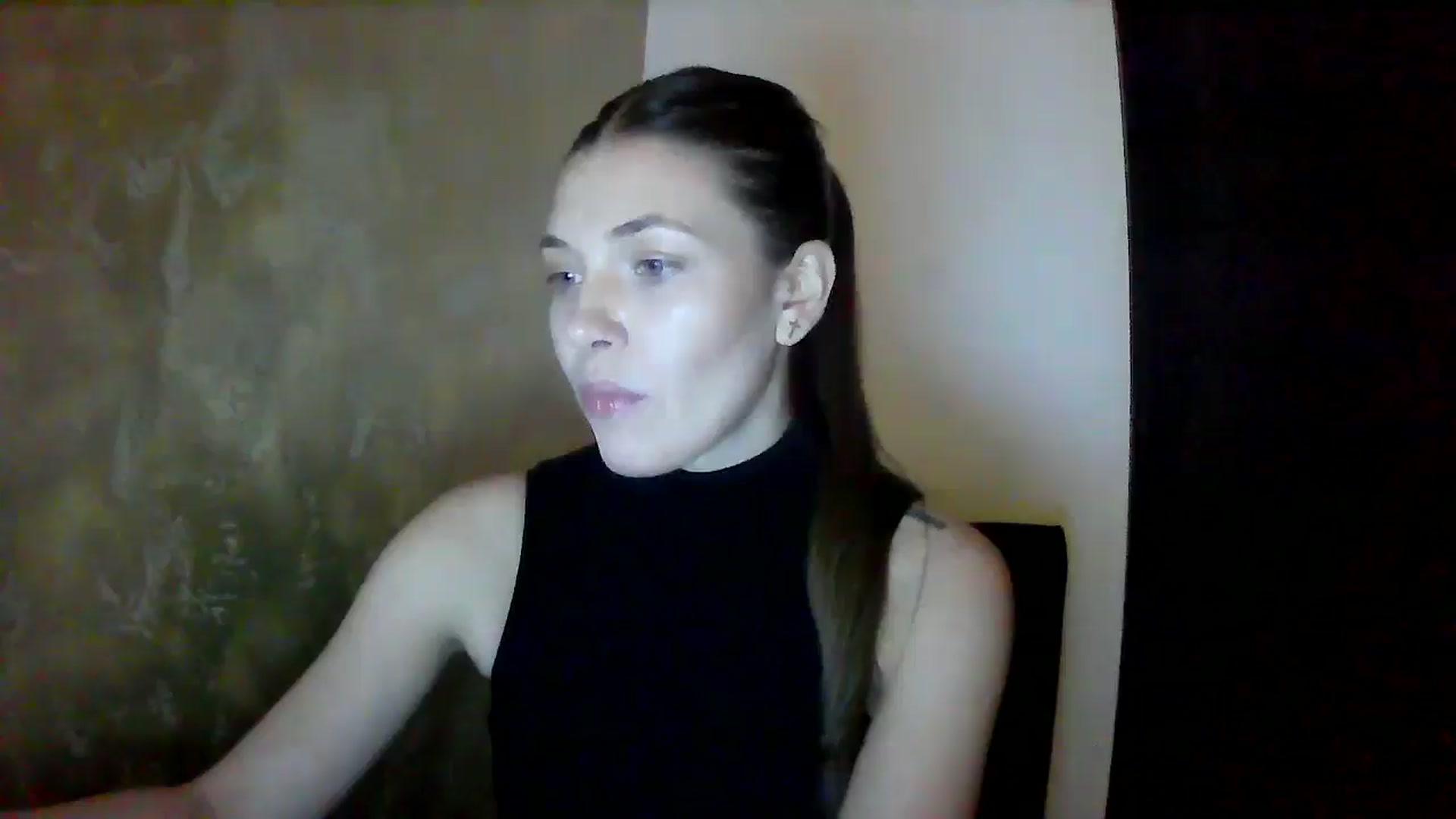 Gallery image thumbnail from GreenKittyy's myfreecams stream on, 10/15/2025, 02:19 image 4 of 20