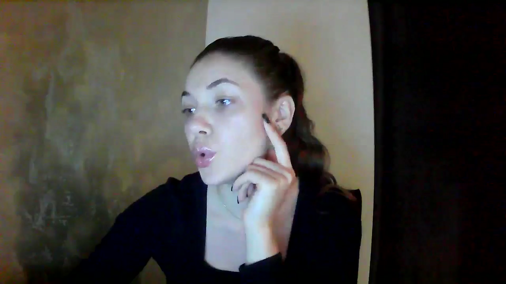 Gallery image thumbnail from GreenKittyy's myfreecams stream on, 10/27/2025, 24:37 image 3 of 20