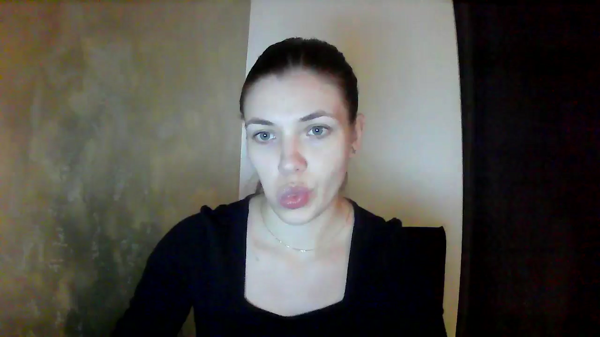 Gallery image thumbnail from GreenKittyy's myfreecams stream on, 10/27/2025, 24:37 image 14 of 20