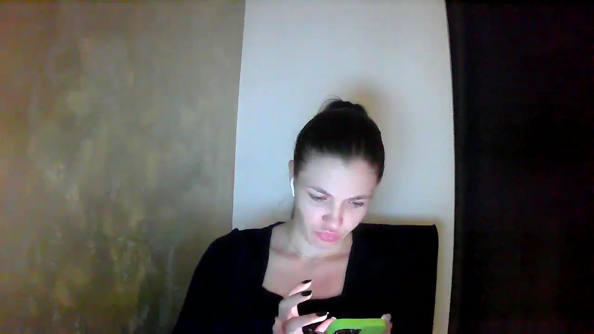 Gallery image thumbnail from GreenKittyy's myfreecams stream on, 10/27/2025, 24:37 image 20 of 20