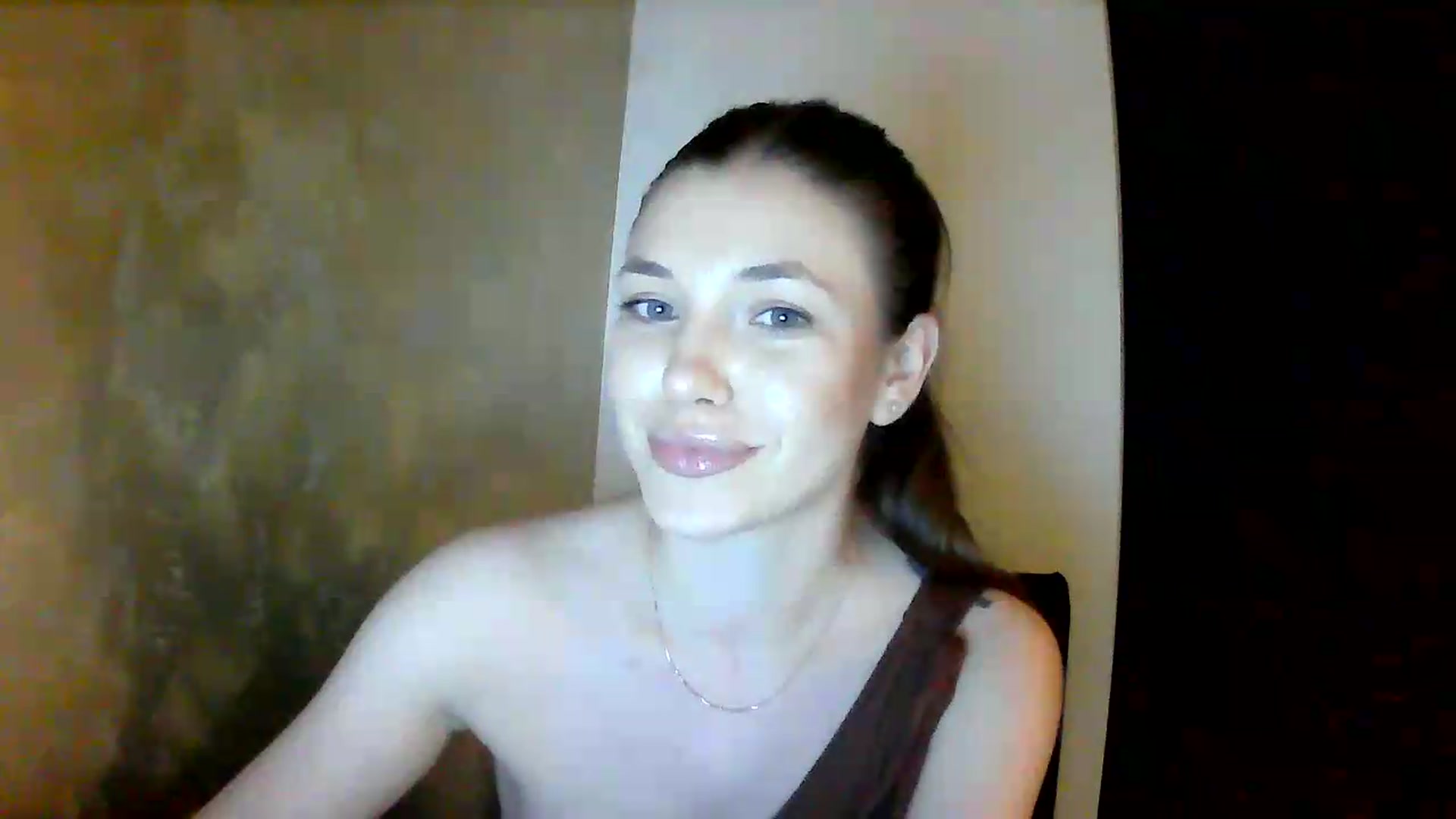 Gallery image thumbnail from GreenKittyy's myfreecams stream on, 06/09/2026, 02:32 image 10 of 20
