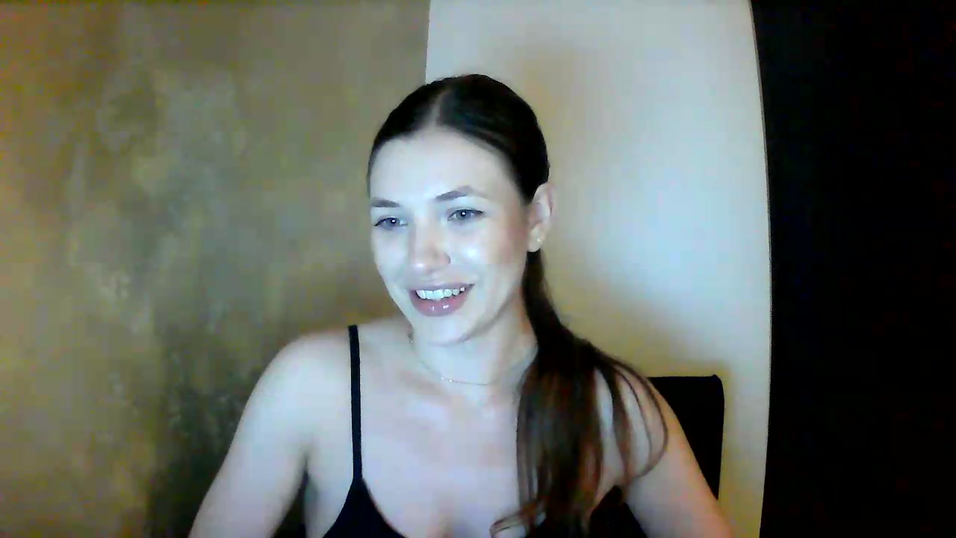 Gallery image thumbnail from GreenKittyy's myfreecams stream on, 06/12/2026, 02:59 image 6 of 20