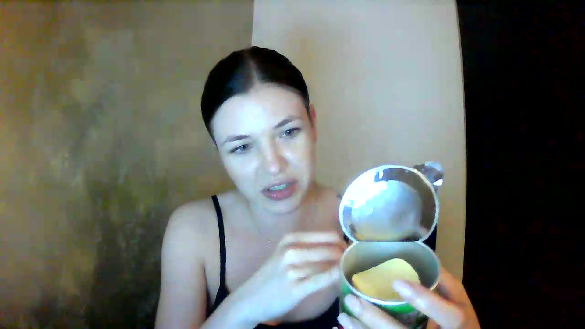Gallery image thumbnail from GreenKittyy's myfreecams stream on, 06/12/2026, 02:59 image 10 of 20