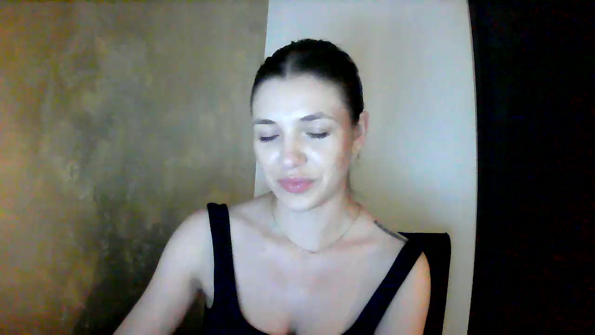 Gallery image thumbnail from GreenKittyy's myfreecams stream on, 06/15/2026, 02:07 image 20 of 20