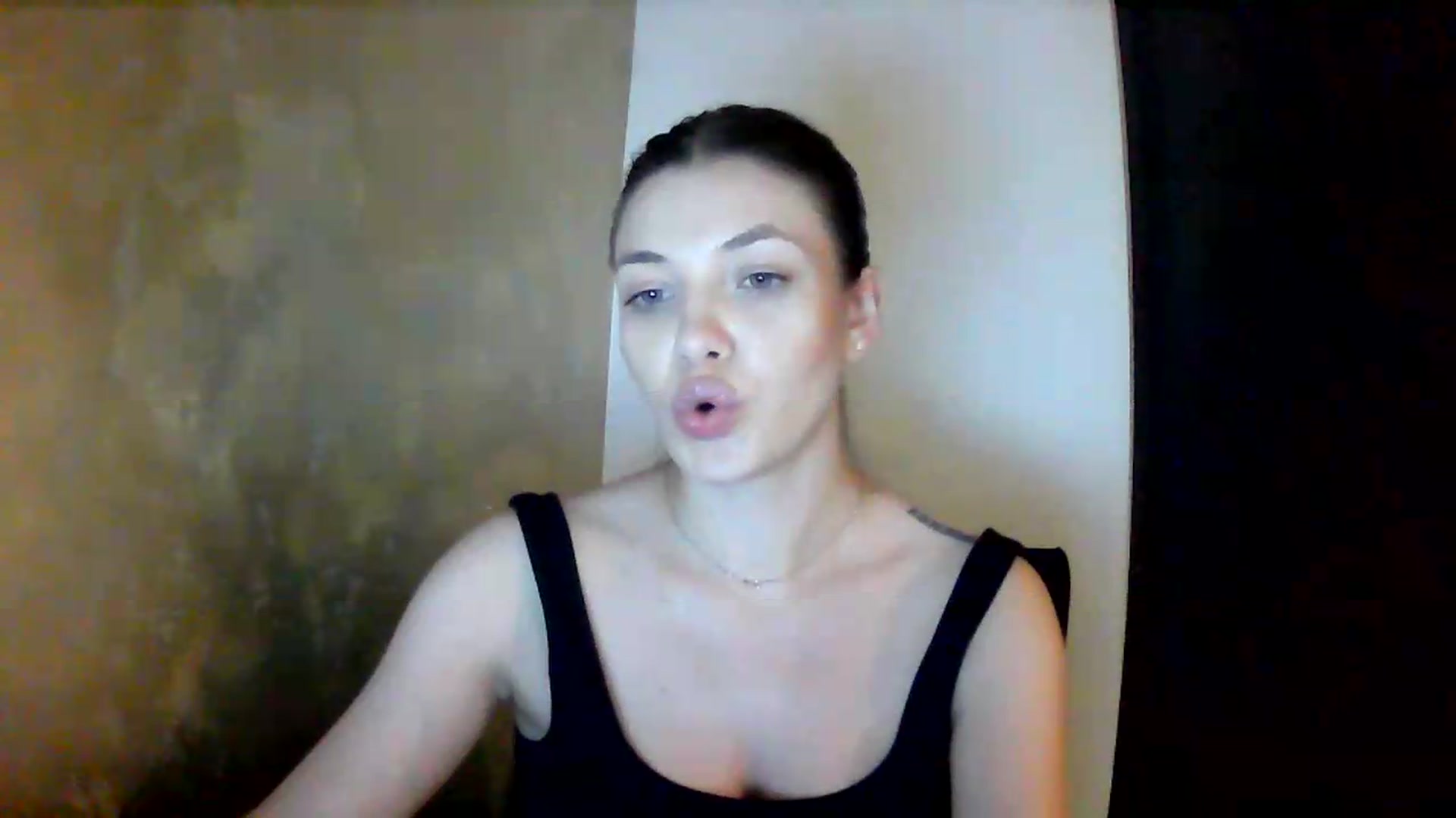 Gallery image thumbnail from GreenKittyy's myfreecams stream on, 06/15/2026, 02:07 image 2 of 20