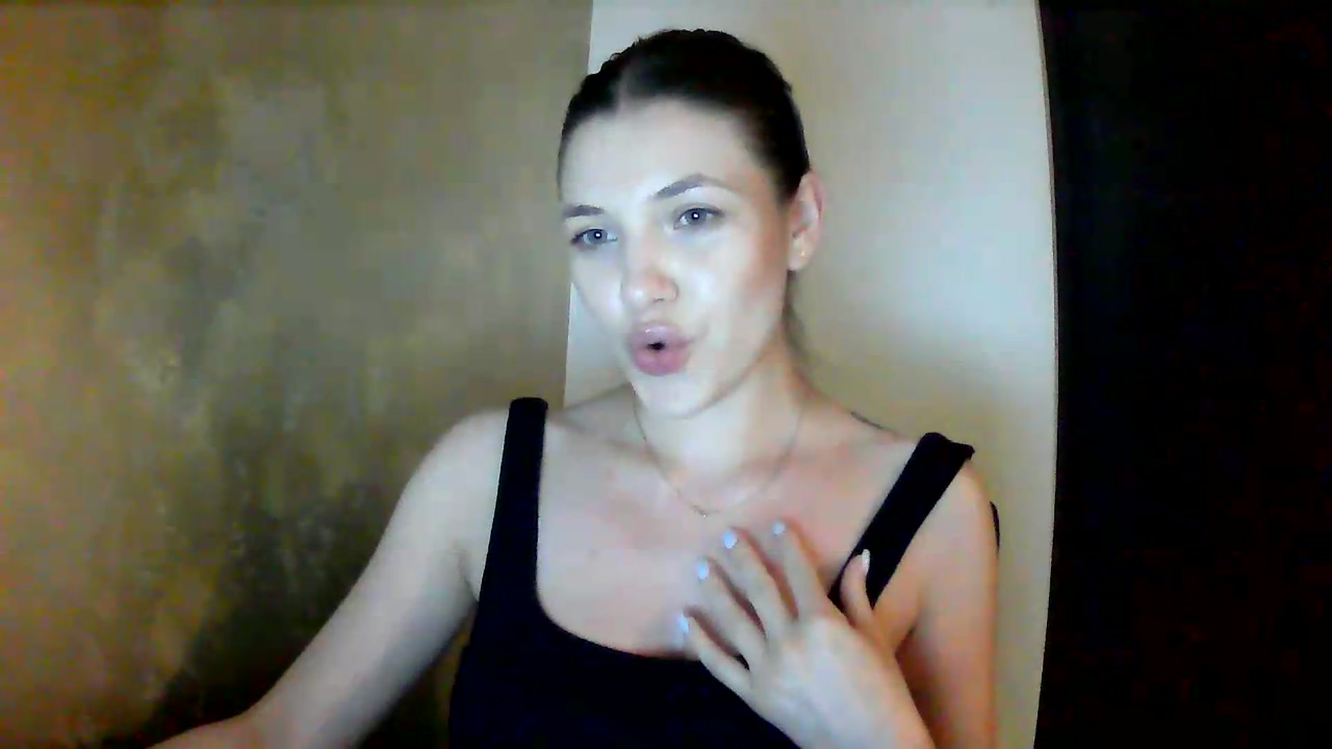 Gallery image thumbnail from GreenKittyy's myfreecams stream on, 06/15/2026, 02:07 image 9 of 20