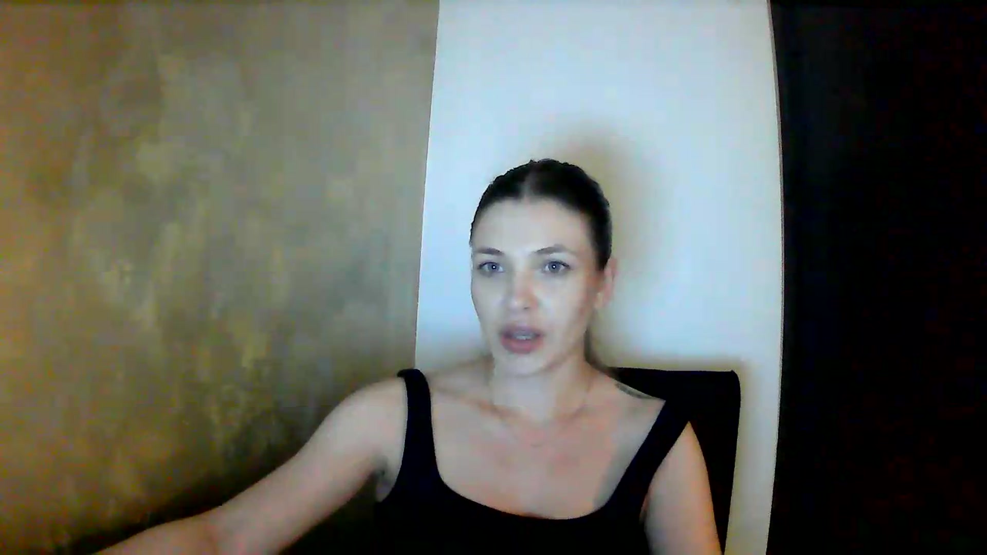 Gallery image thumbnail from GreenKittyy's myfreecams stream on, 06/15/2026, 02:07 image 8 of 20