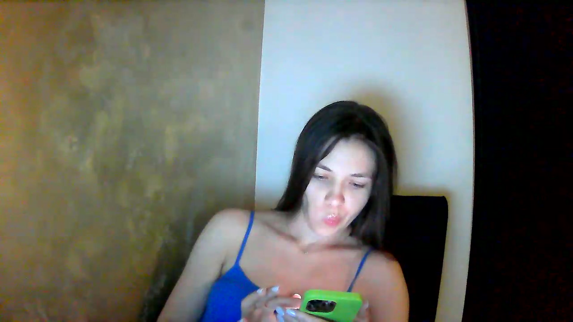 Gallery image thumbnail from GreenKittyy's myfreecams stream on, 06/16/2026, 02:32 image 17 of 20
