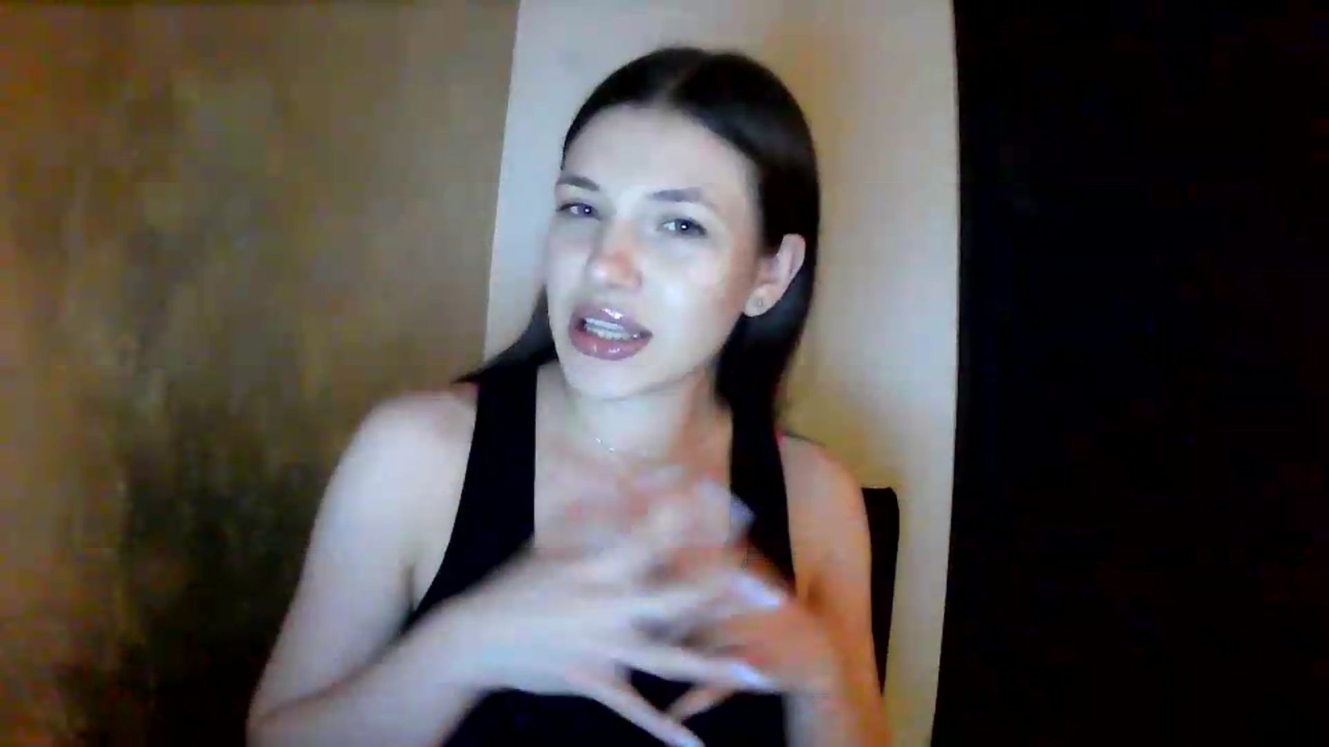 Gallery image thumbnail from GreenKittyy's myfreecams stream on, 06/20/2026, 01:51 image 2 of 20
