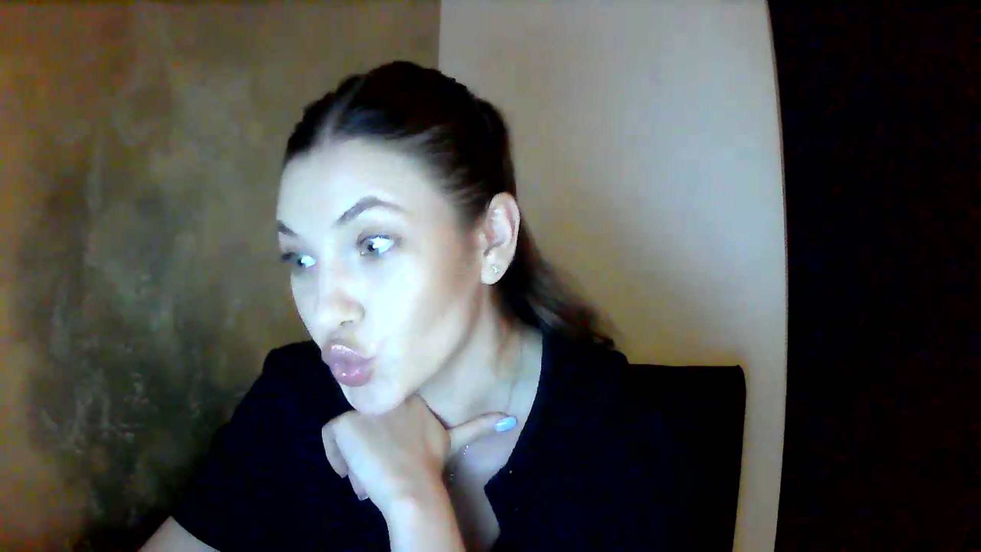 Gallery image thumbnail from GreenKittyy's myfreecams stream on, 06/23/2026, 24:01 image 10 of 20