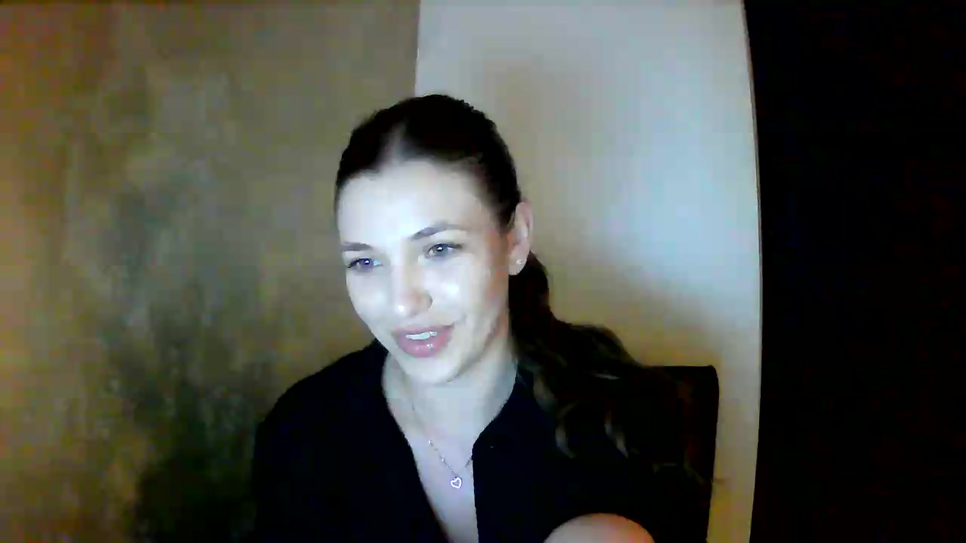 Gallery image thumbnail from GreenKittyy's myfreecams stream on, 06/23/2026, 24:22 image 1 of 20