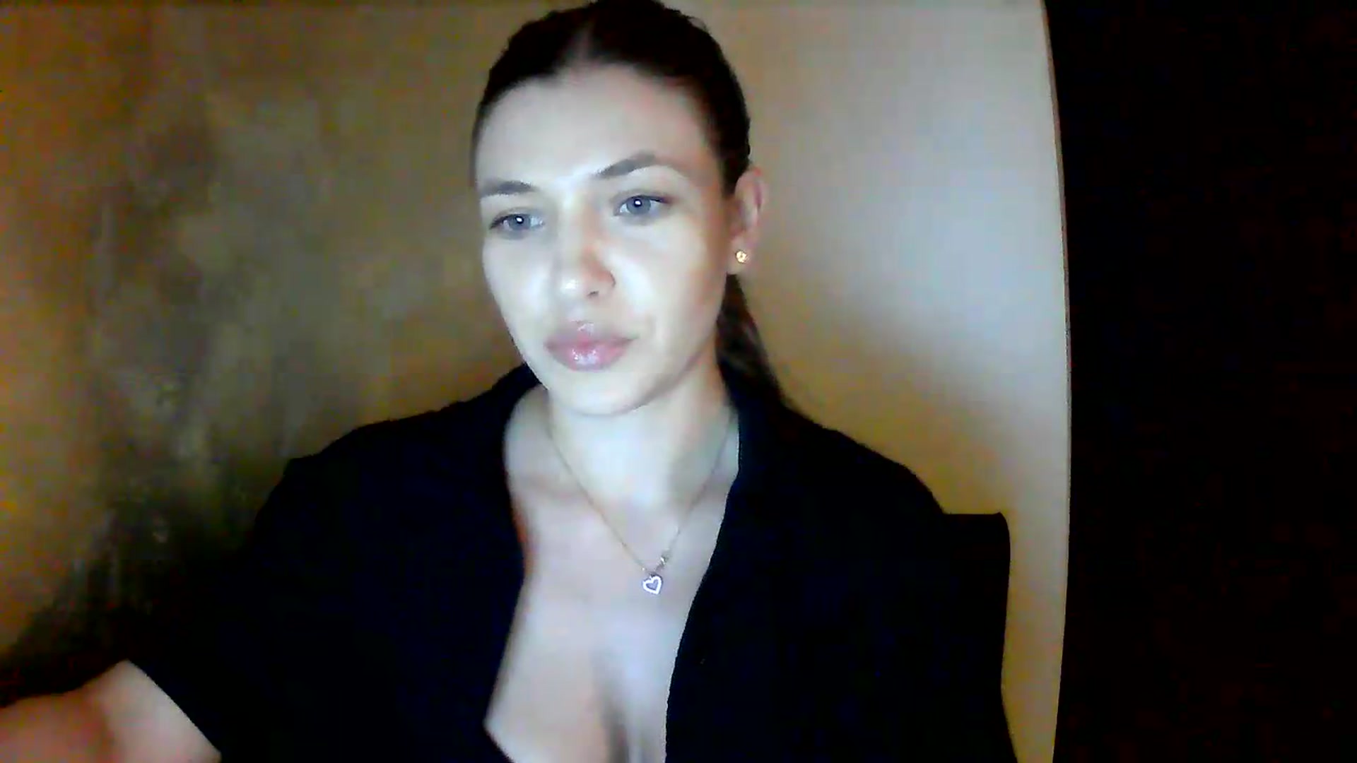 Gallery image thumbnail from GreenKittyy's myfreecams stream on, 06/23/2026, 24:22 image 5 of 20