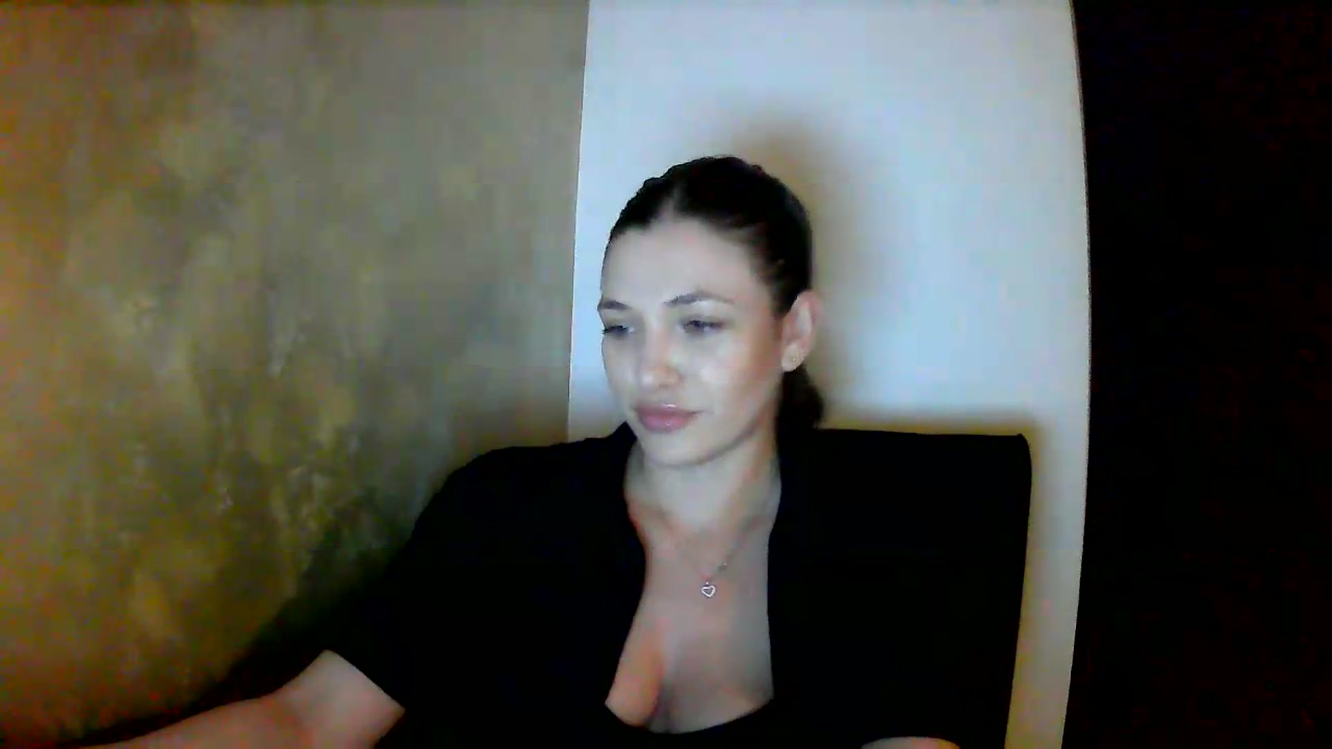 Gallery image thumbnail from GreenKittyy's myfreecams stream on, 06/23/2026, 01:25 image 2 of 20
