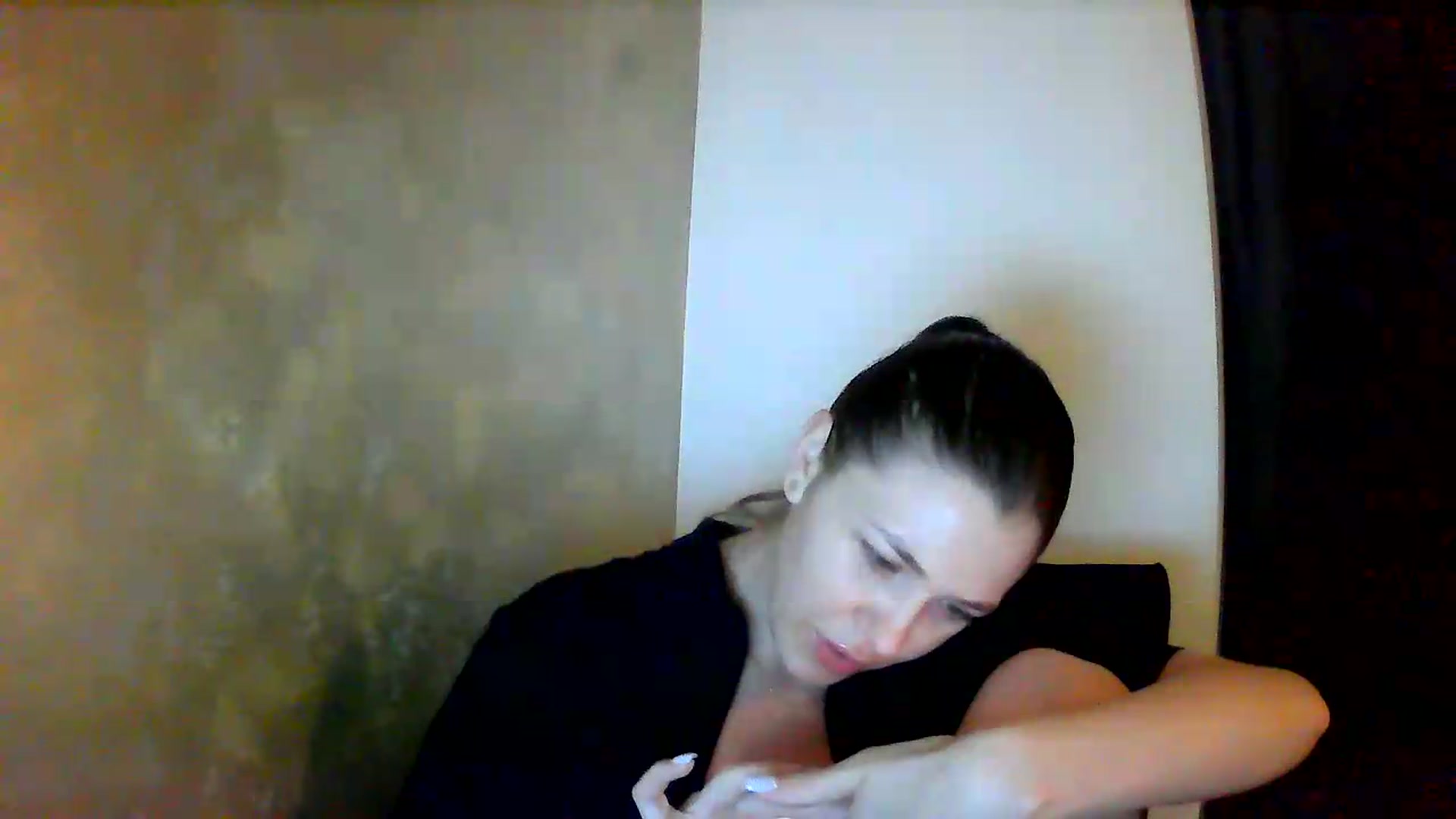 Gallery image thumbnail from GreenKittyy's myfreecams stream on, 06/24/2026, 04:03 image 10 of 20