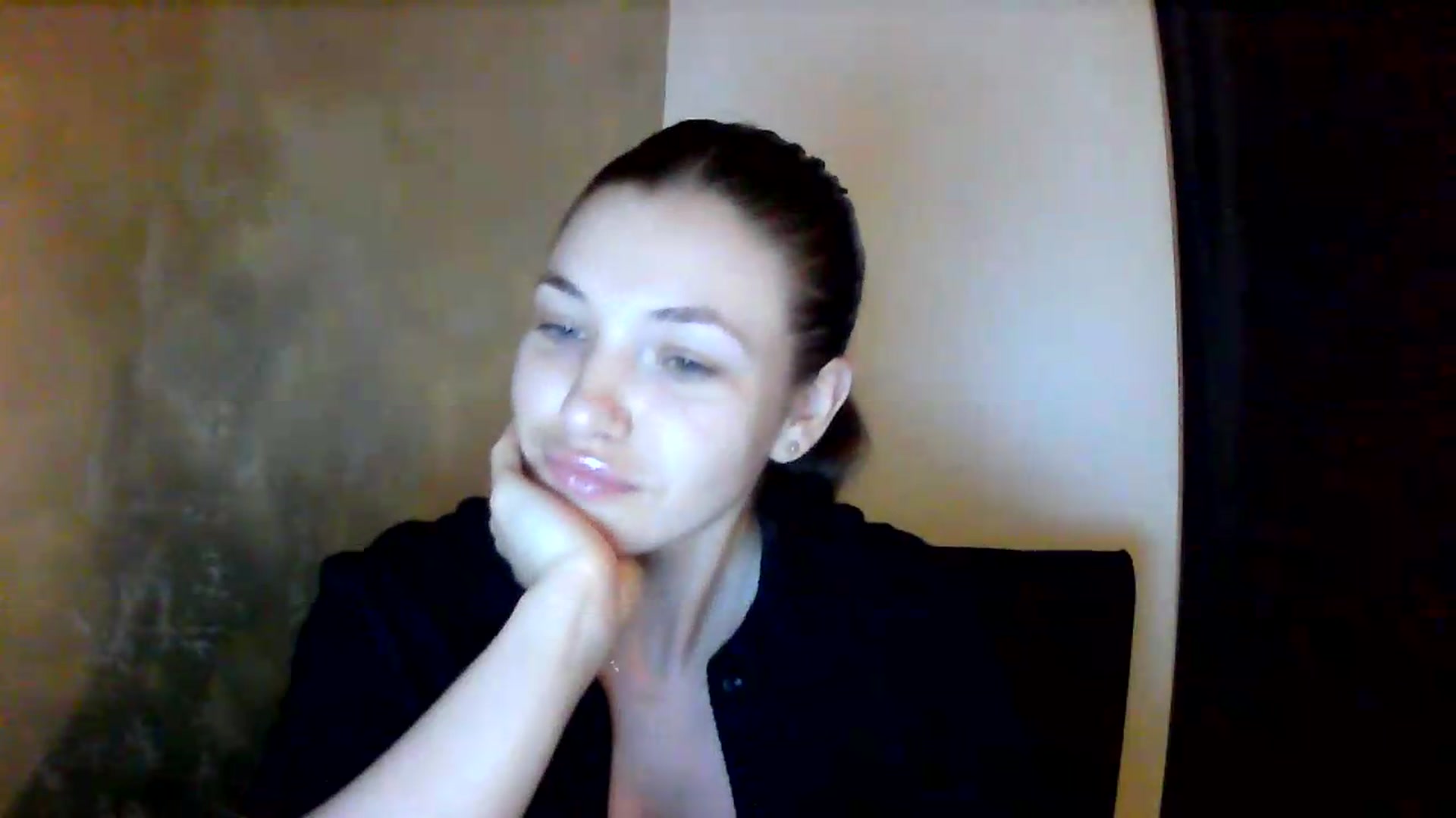 Gallery image thumbnail from GreenKittyy's myfreecams stream on, 06/24/2026, 04:03 image 4 of 20