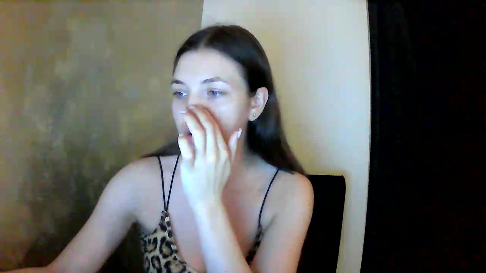 Gallery image thumbnail from GreenKittyy's myfreecams stream on, 06/25/2026, 02:57 image 6 of 20