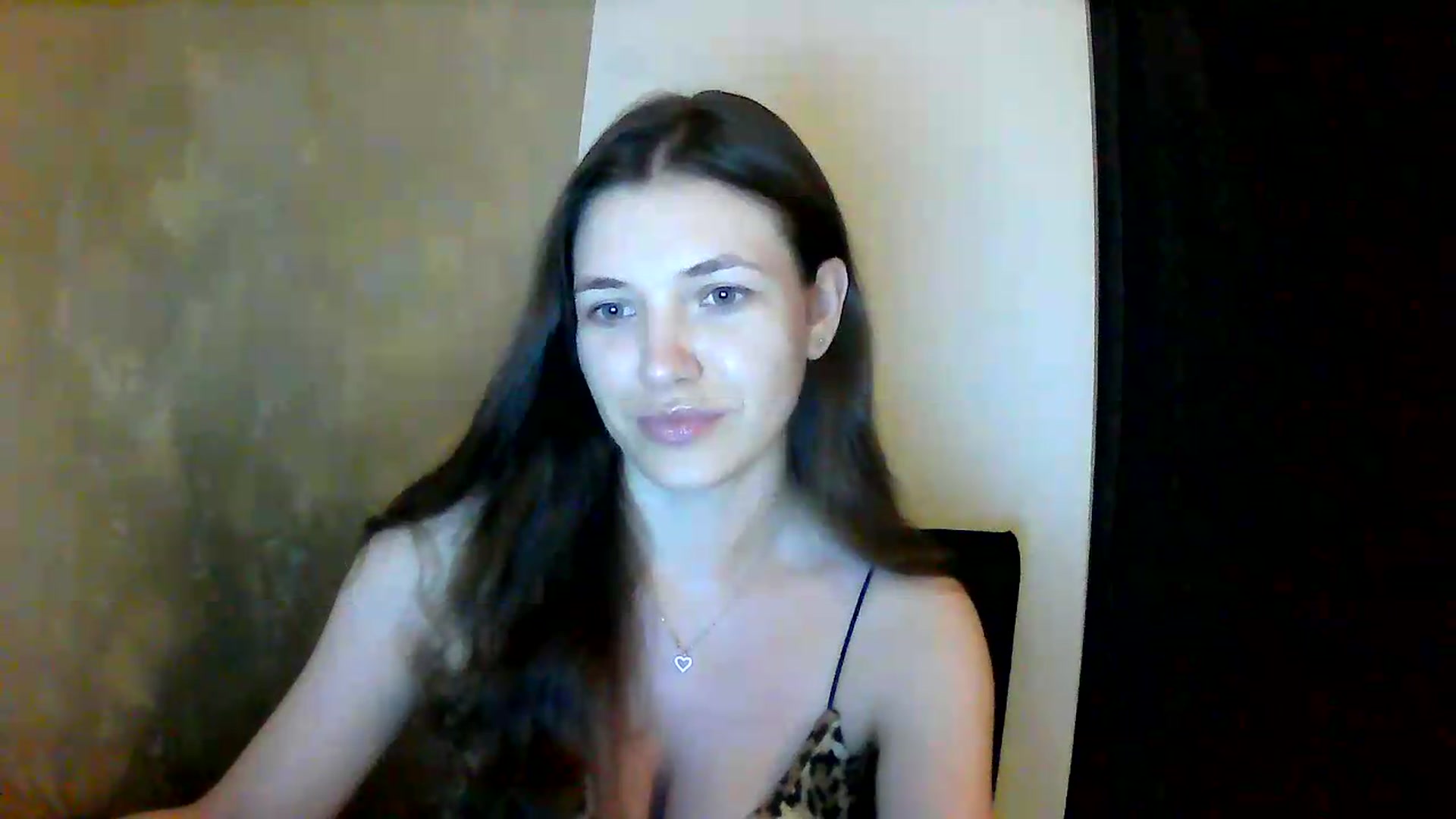 Gallery image thumbnail from GreenKittyy's myfreecams stream on, 06/25/2026, 02:57 image 15 of 20