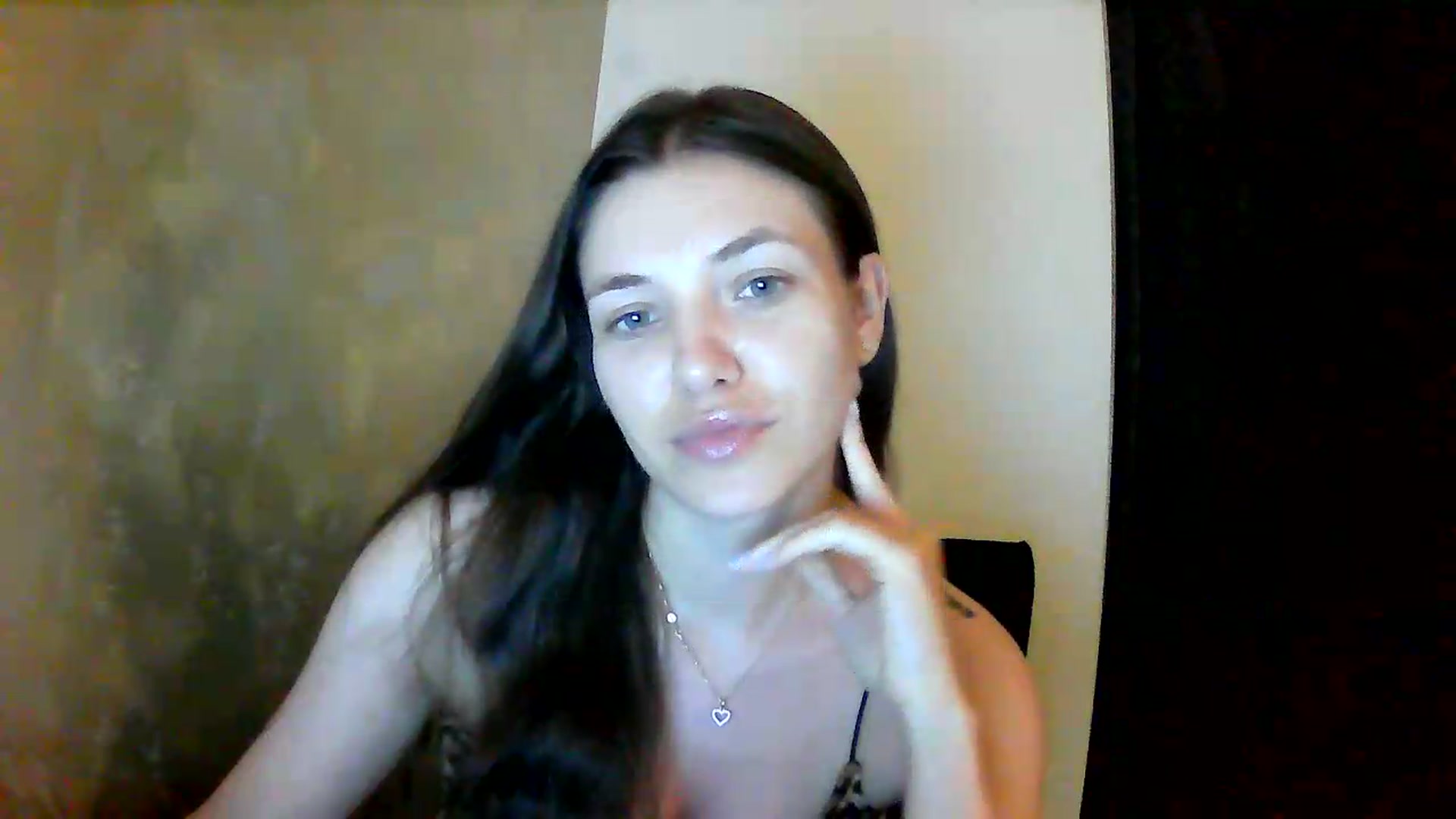 Gallery image thumbnail from GreenKittyy's myfreecams stream on, 06/25/2026, 02:57 image 20 of 20