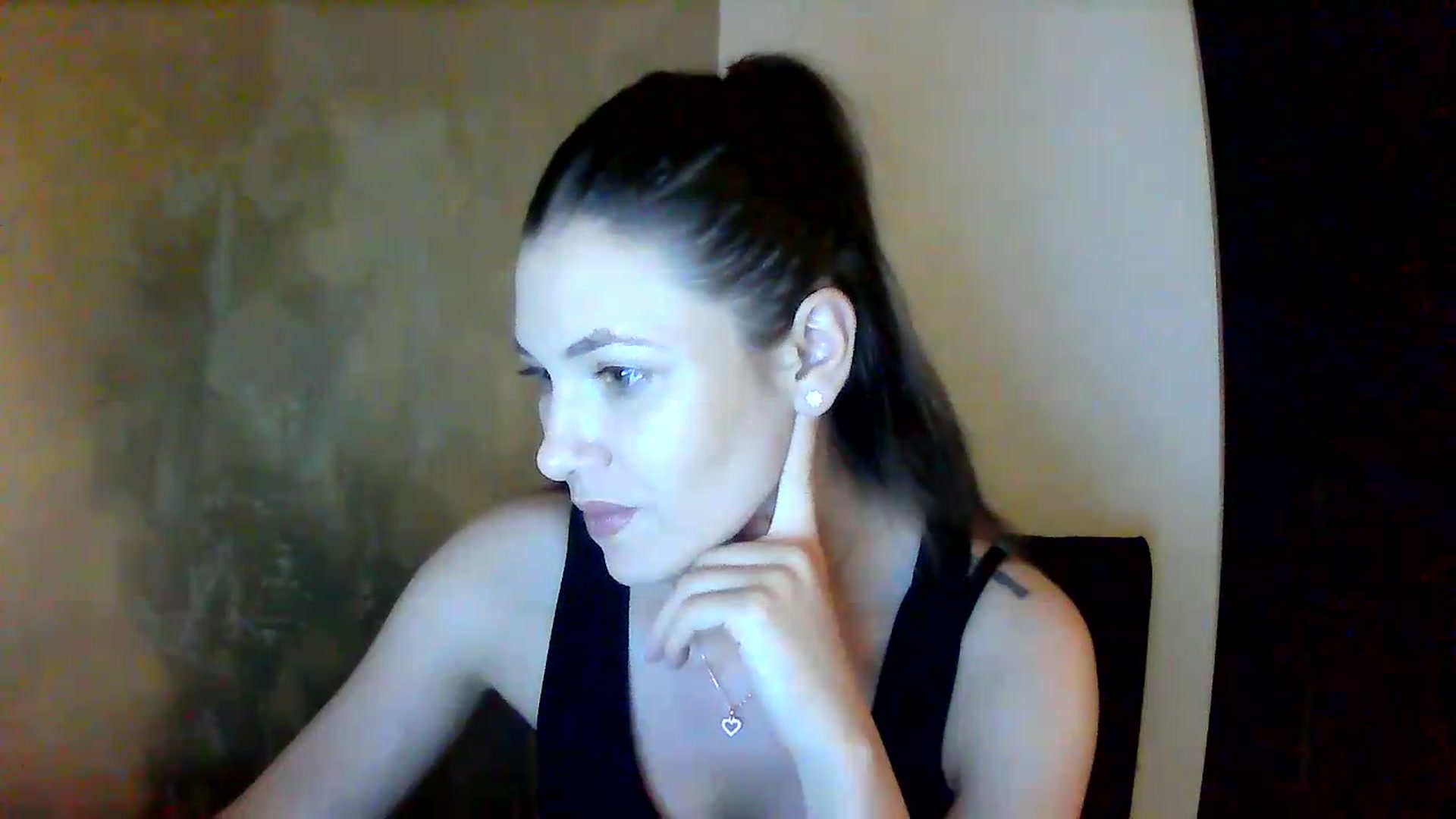 Gallery image thumbnail from GreenKittyy's myfreecams stream on, 06/29/2026, 02:31 image 4 of 20
