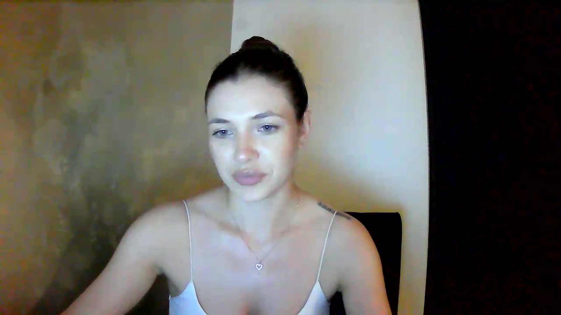 Gallery image thumbnail from GreenKittyy's myfreecams stream on, 07/08/2026, 02:22 image 13 of 20