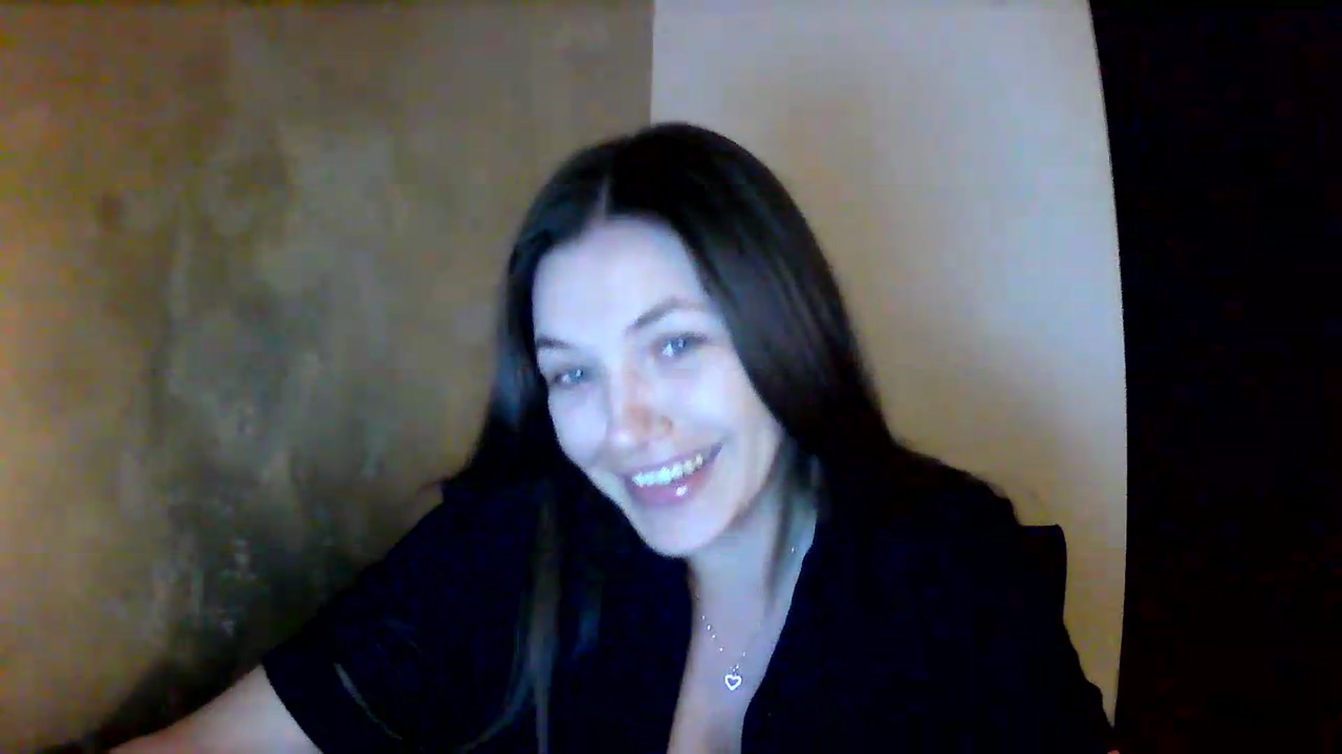 Gallery image thumbnail from GreenKittyy's myfreecams stream on, 07/09/2026, 24:48 image 15 of 20