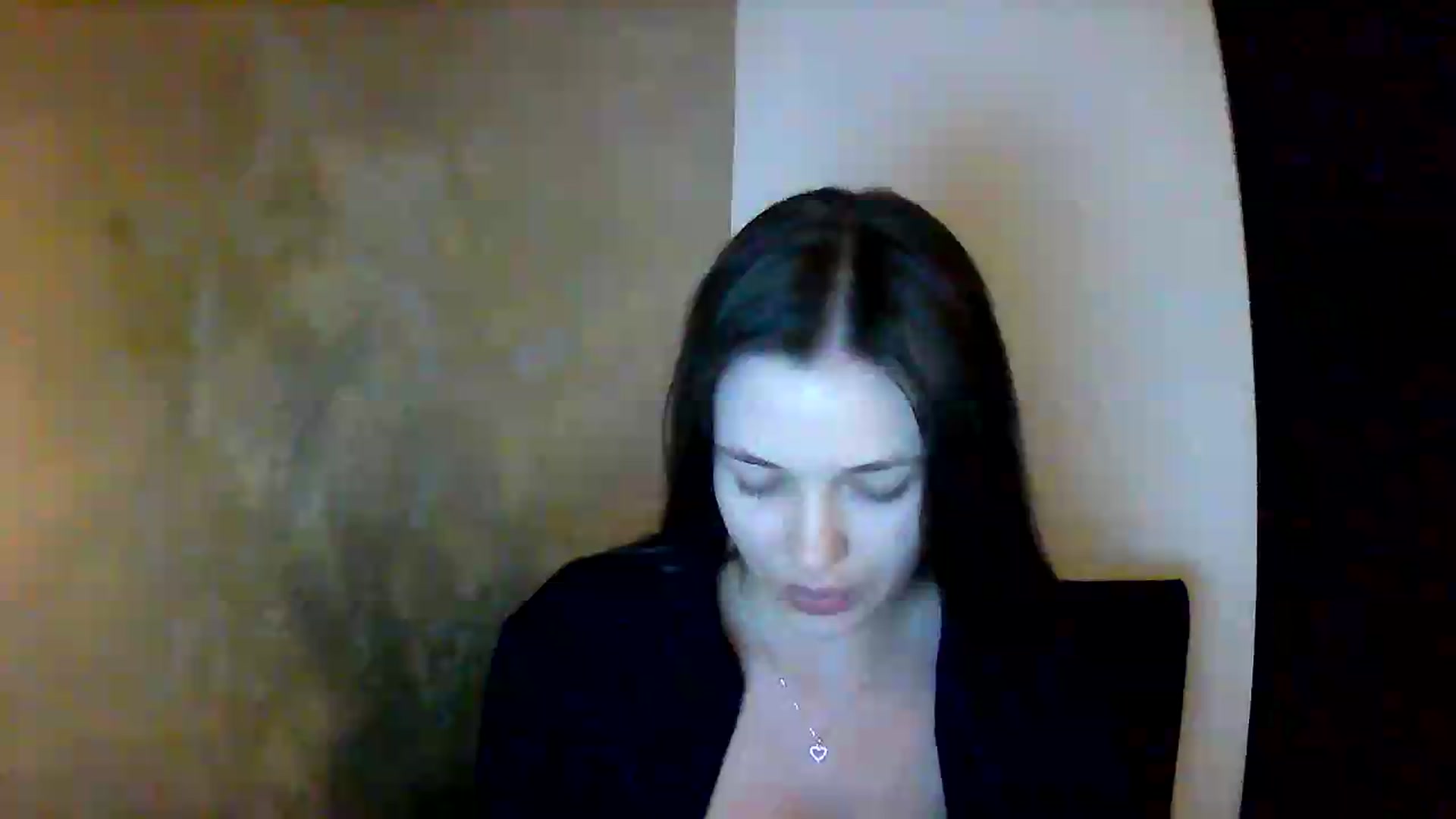 Gallery image thumbnail from GreenKittyy's myfreecams stream on, 07/09/2026, 24:48 image 19 of 20