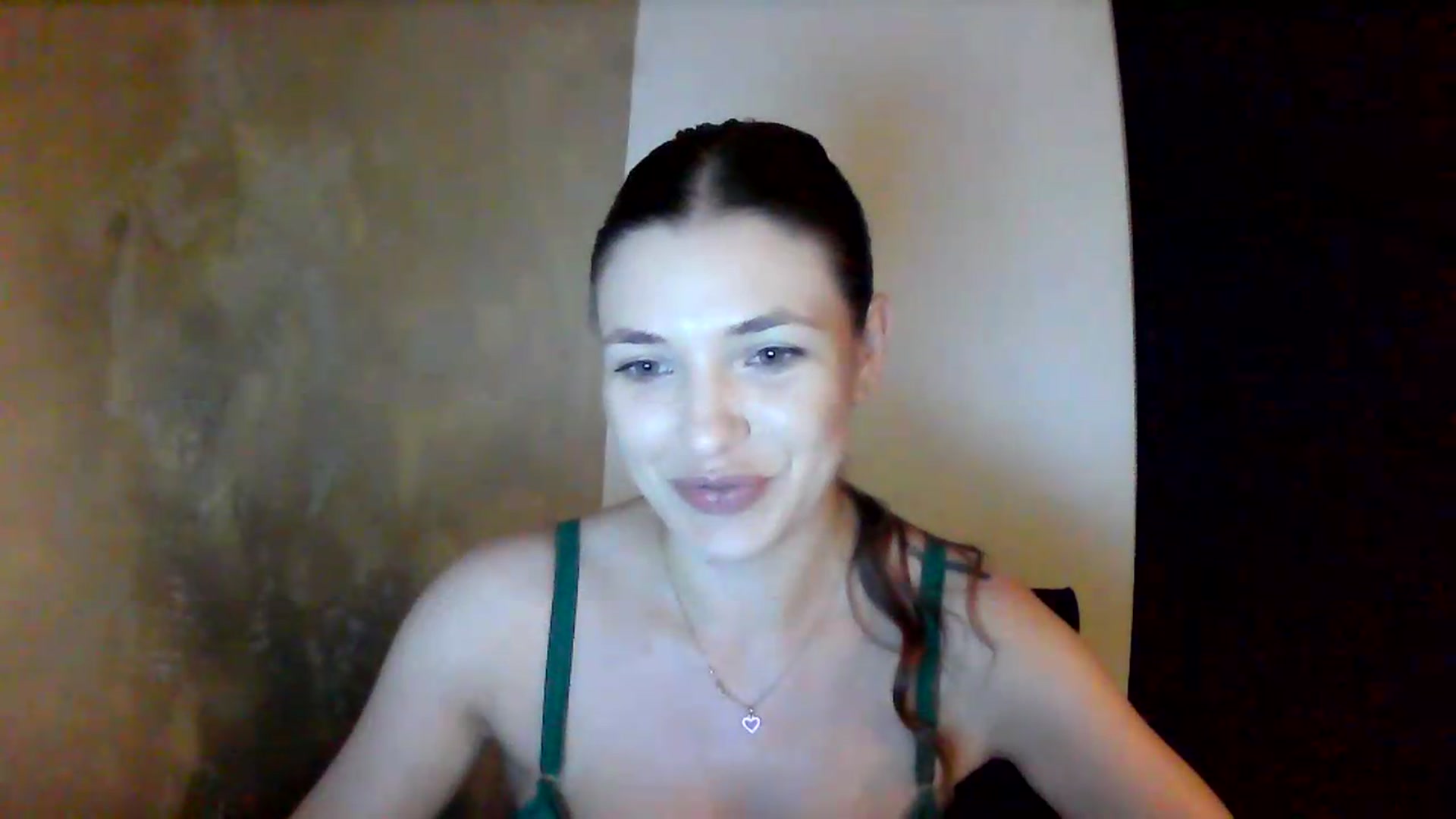 Gallery image thumbnail from GreenKittyy's myfreecams stream on, 07/16/2026, 23:10 image 16 of 20