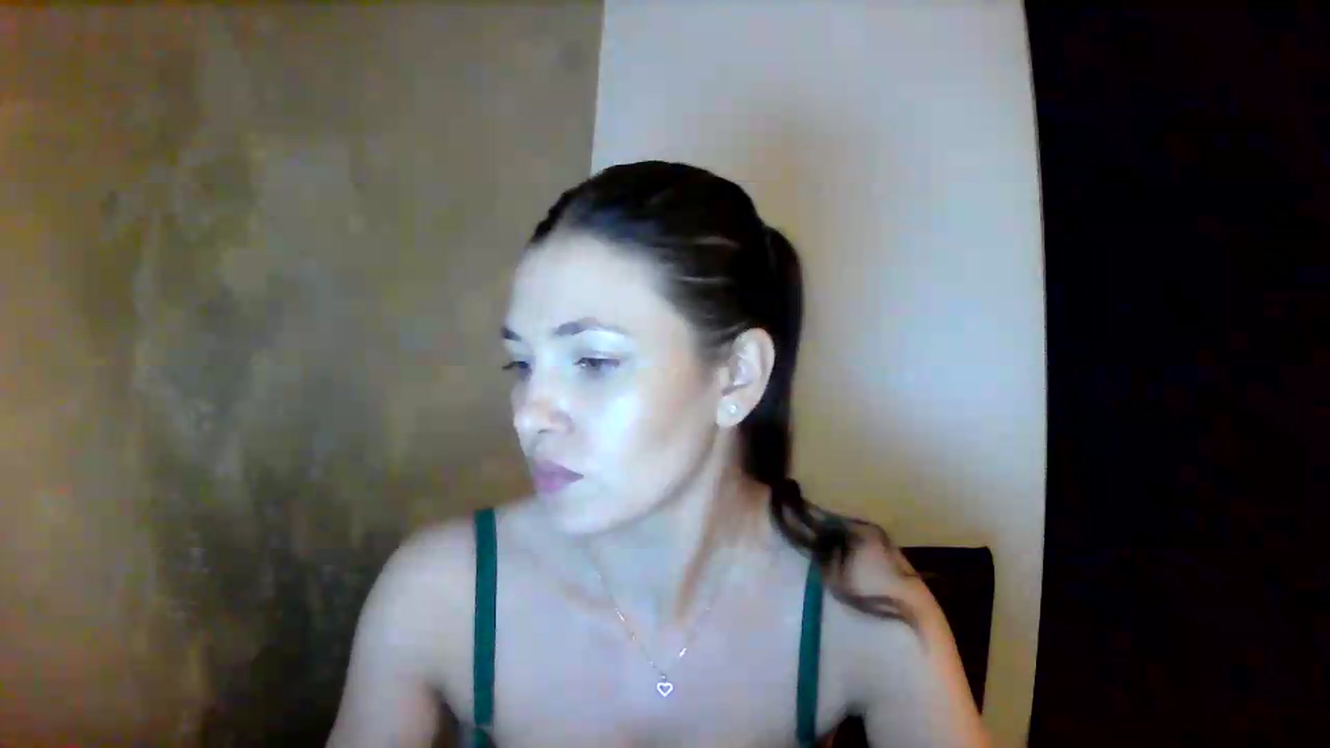 Gallery image thumbnail from GreenKittyy's myfreecams stream on, 07/17/2026, 02:33 image 16 of 20