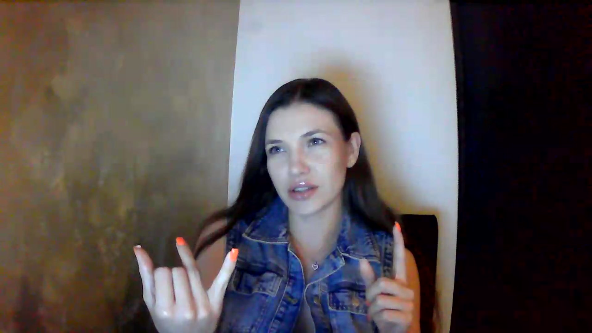 Gallery image thumbnail from GreenKittyy's myfreecams stream on, 07/22/2026, 02:51 image 6 of 20