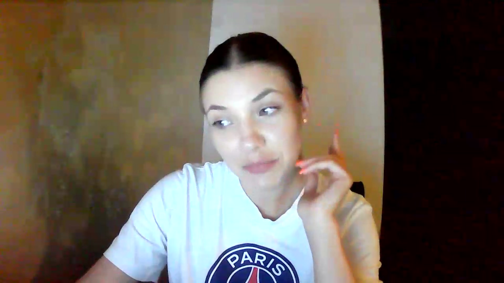 Gallery image thumbnail from GreenKittyy's myfreecams stream on, 08/03/2026, 24:17 image 16 of 20