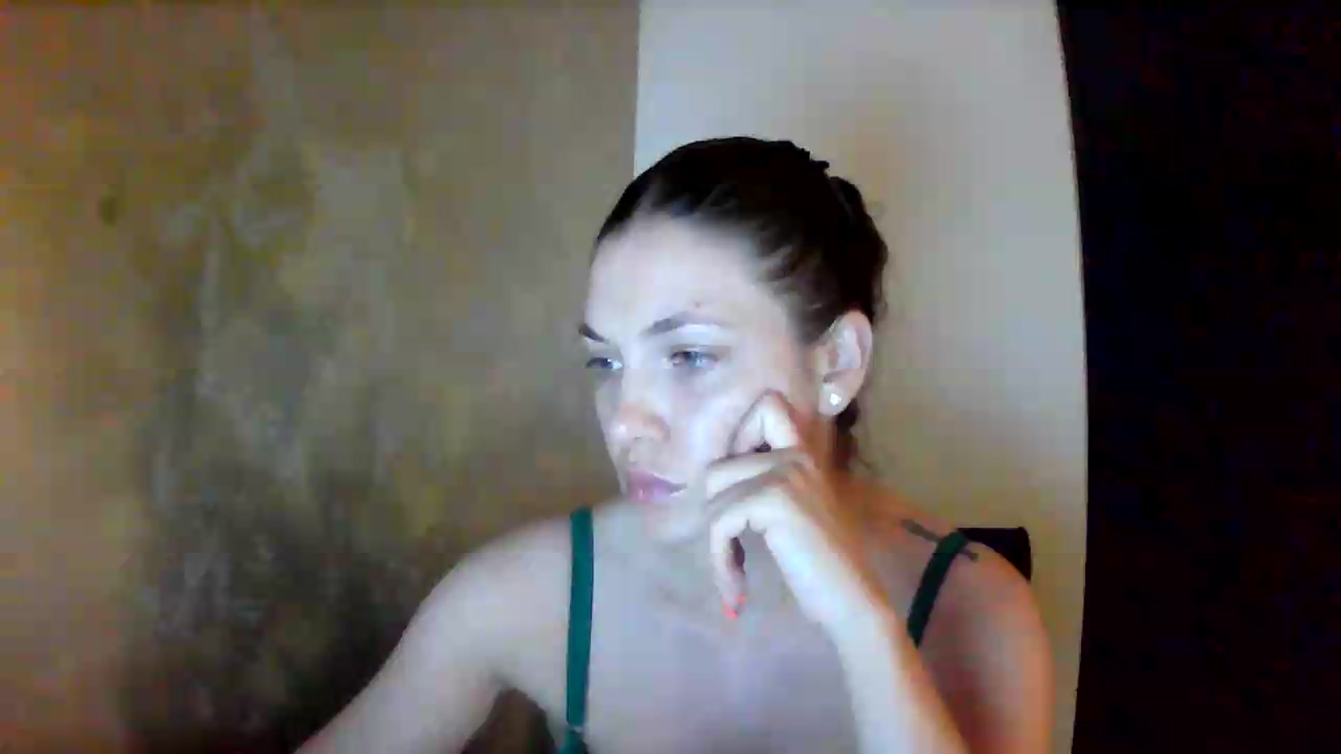 Gallery image thumbnail from GreenKittyy's myfreecams stream on, 08/05/2026, 24:08 image 2 of 20