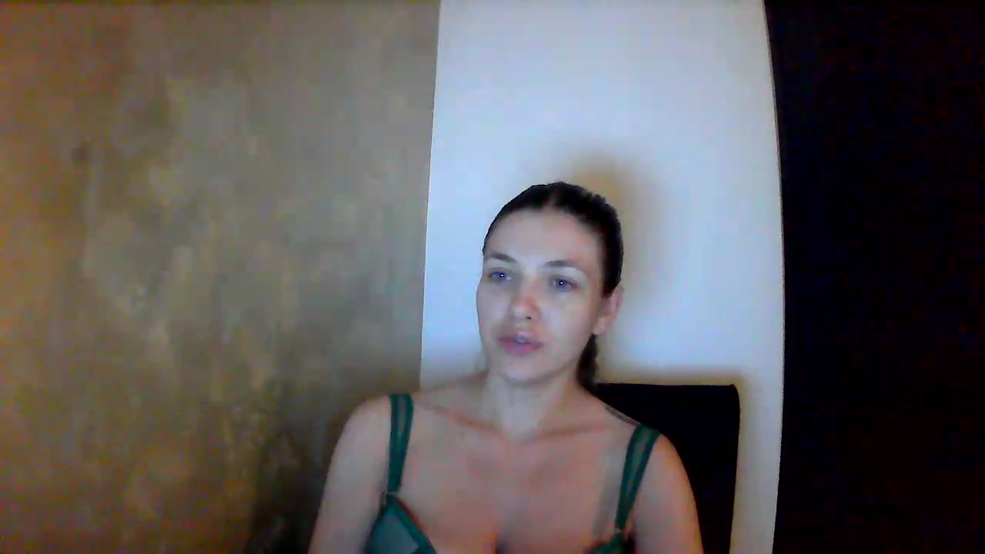 Gallery image thumbnail from GreenKittyy's myfreecams stream on, 08/05/2026, 24:44 image 8 of 20
