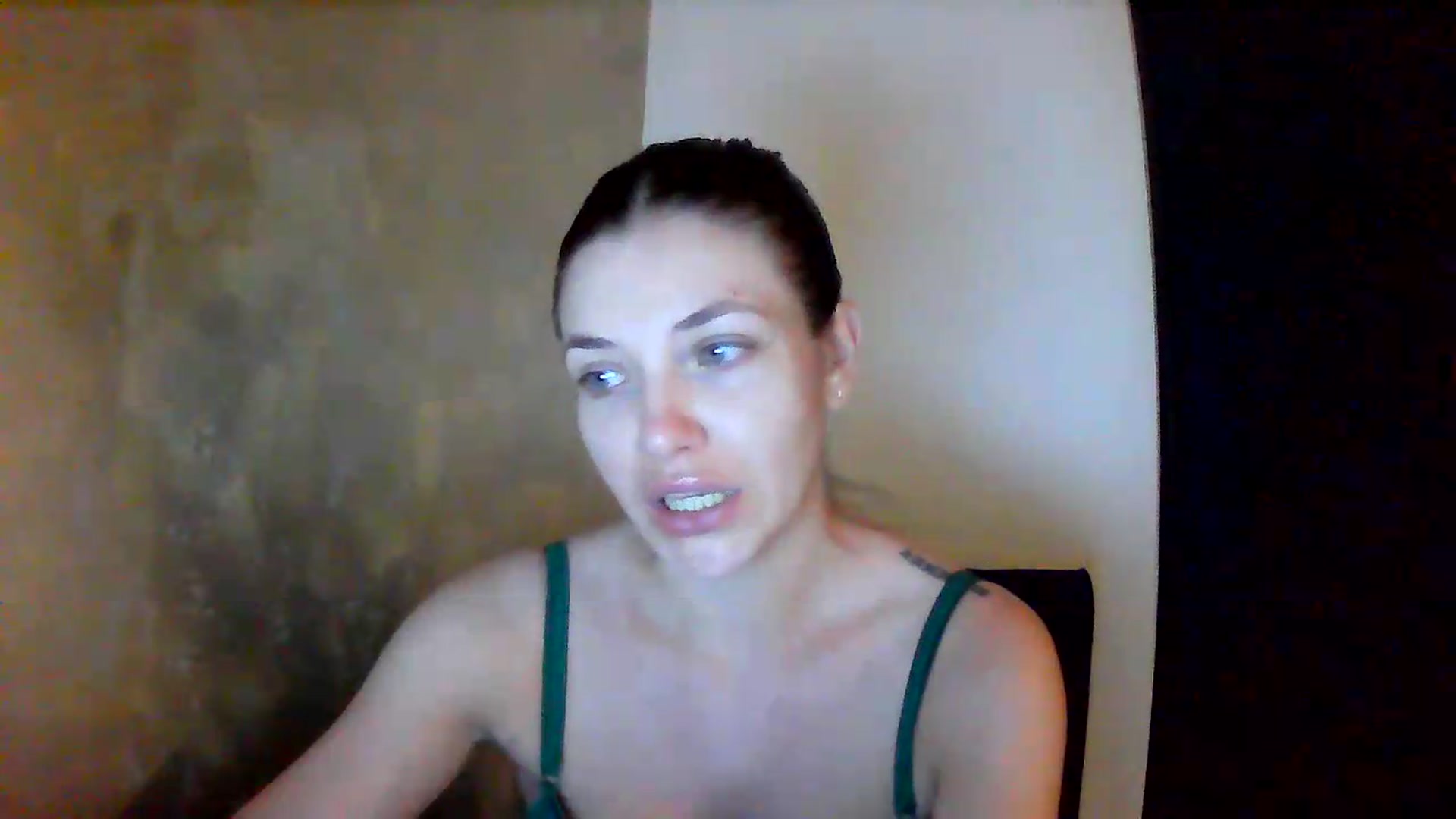 Gallery image thumbnail from GreenKittyy's myfreecams stream on, 08/05/2026, 24:44 image 3 of 20