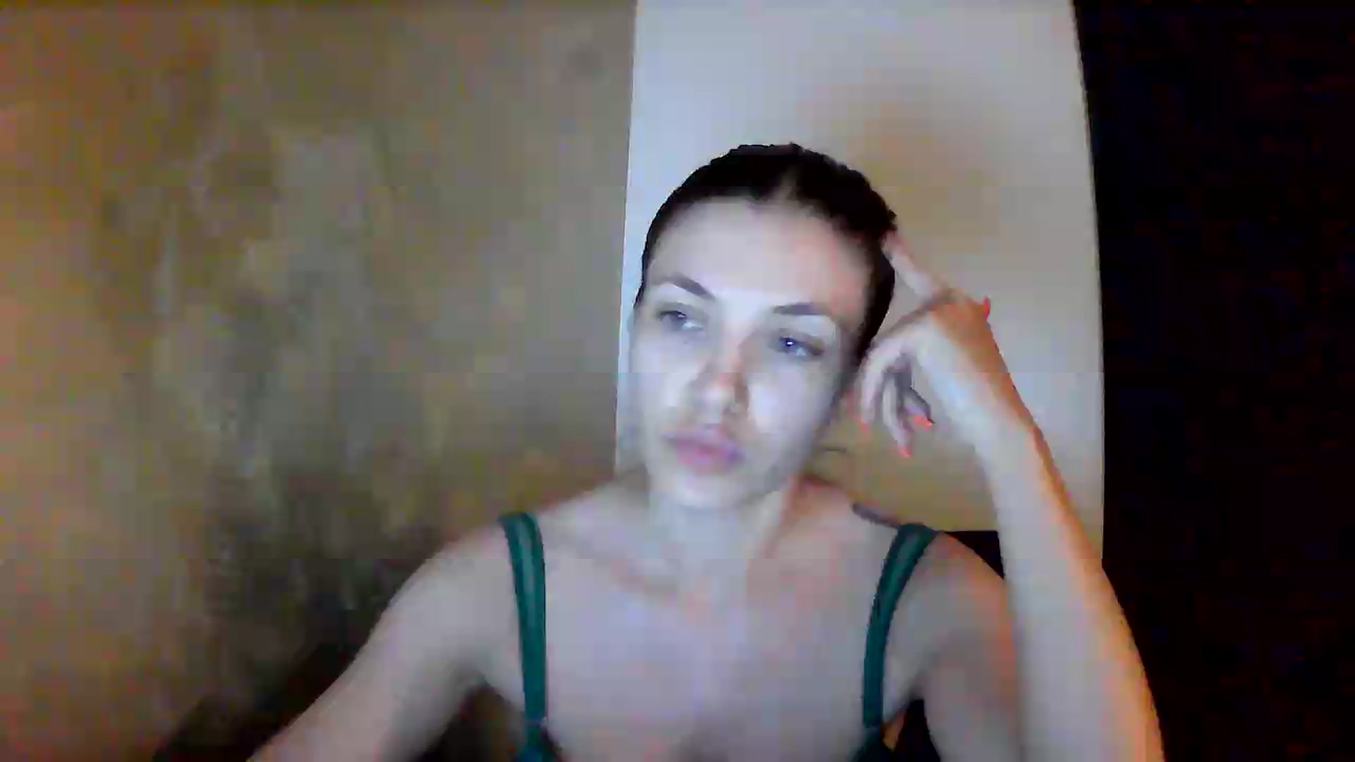 Gallery image thumbnail from GreenKittyy's myfreecams stream on, 08/05/2026, 24:44 image 14 of 20